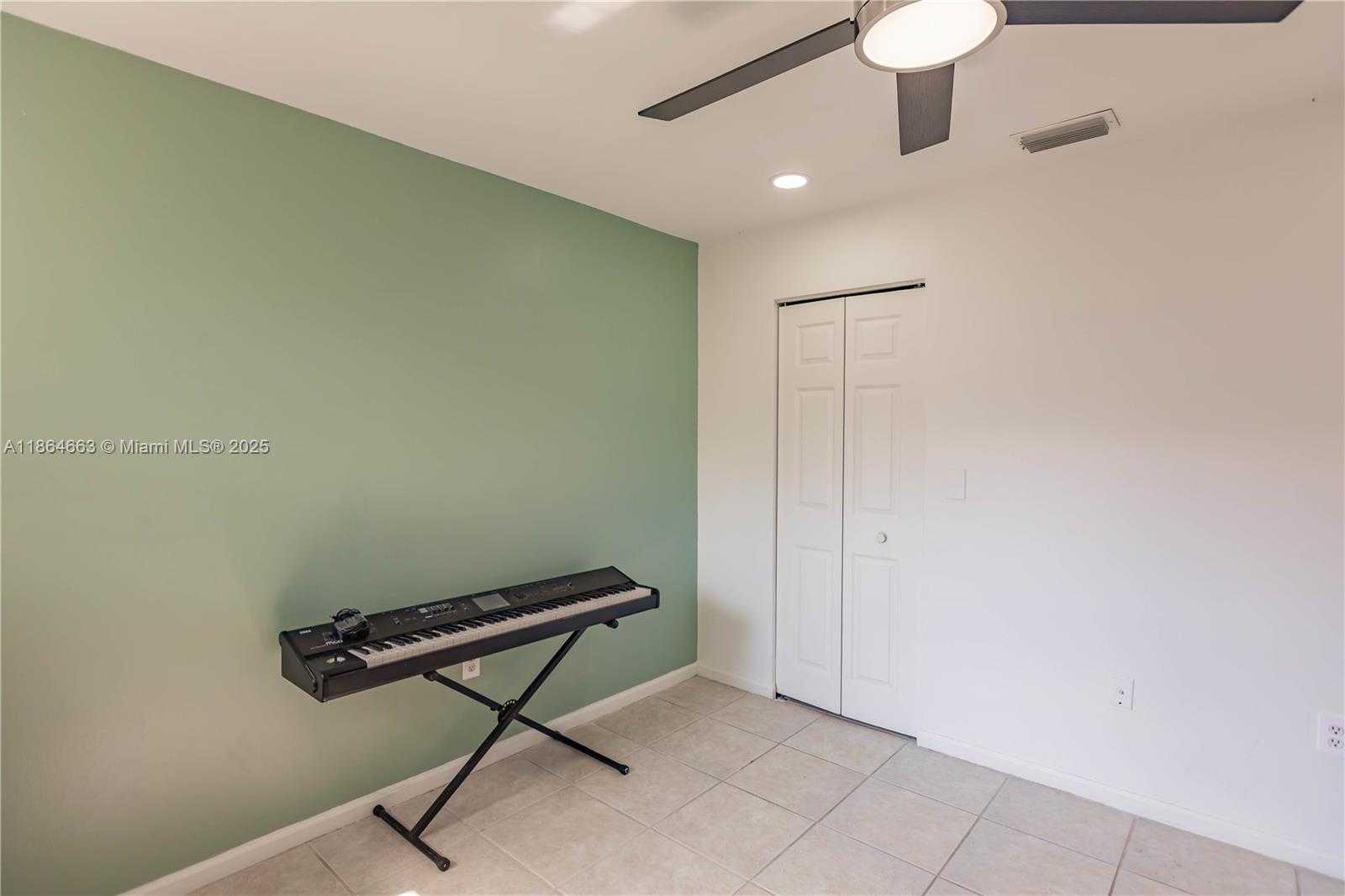 Small Image of 2235 SOUTH EAST 6TH CT, Homestead Number 18