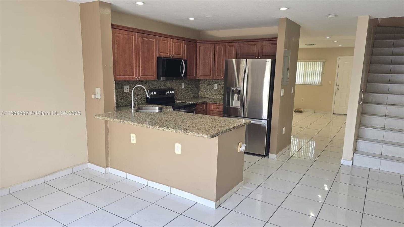 Small Image of Hialeah Gardens Number 13