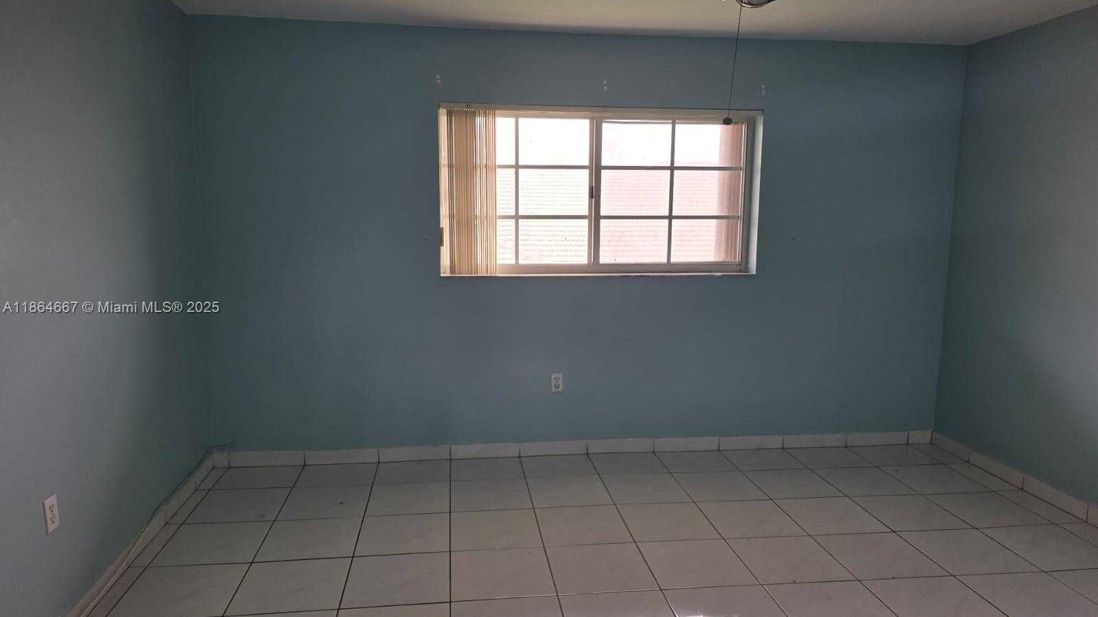 Small Image of Hialeah Gardens Number 20