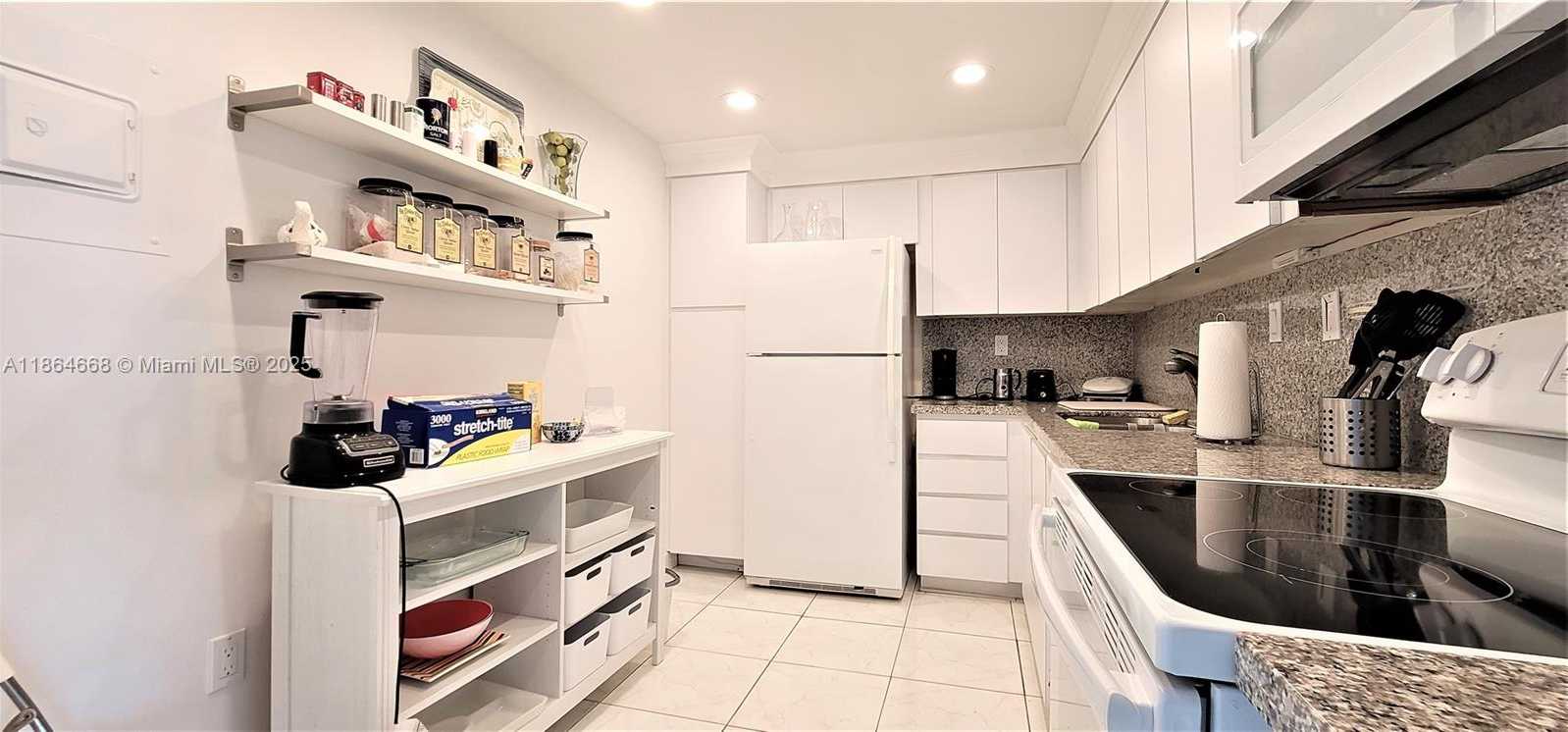 Small Image of 3731 NORTH COUNTRY CLUB DR #926, Aventura Number 15
