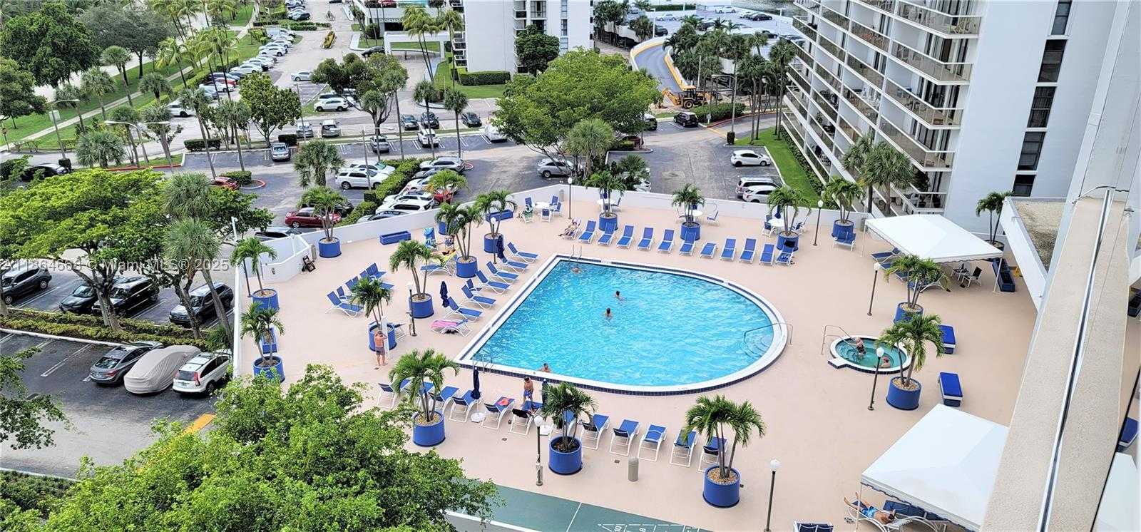 Small Image of 3731 NORTH COUNTRY CLUB DR #926, Aventura Number 18
