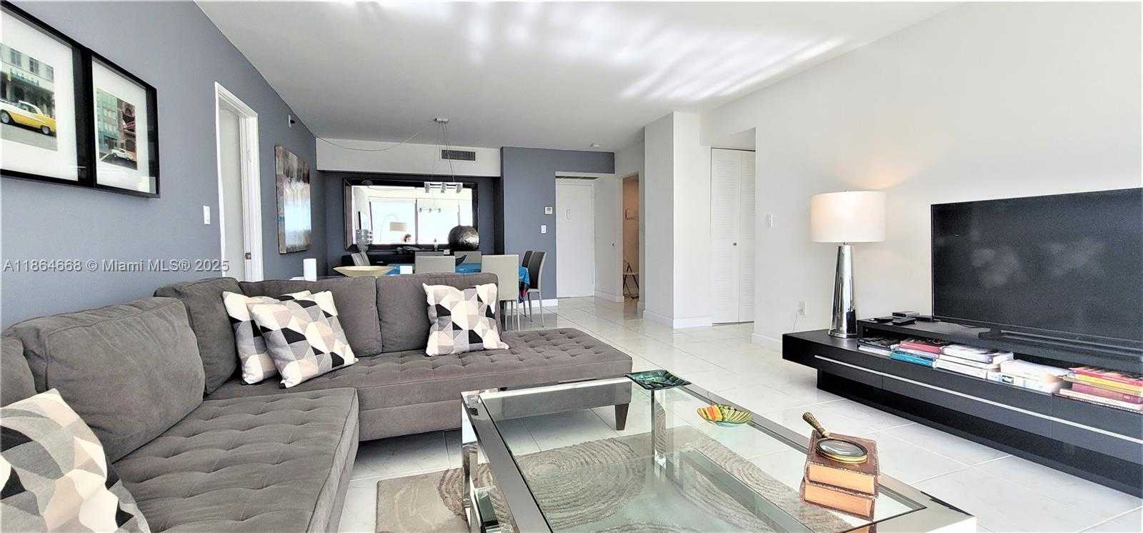 Small Image of 3731 NORTH COUNTRY CLUB DR #926, Aventura Number 3