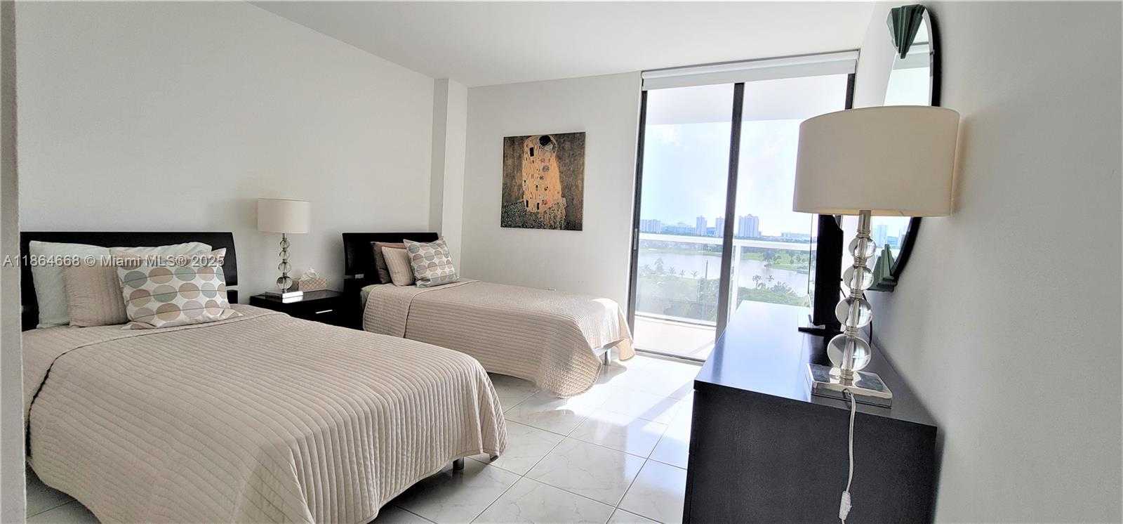 Small Image of 3731 NORTH COUNTRY CLUB DR #926, Aventura Number 6