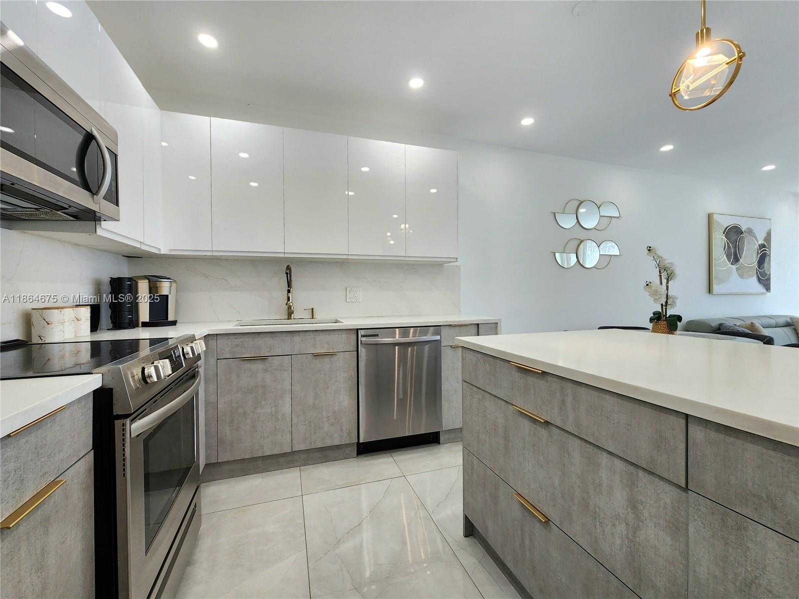 Small Image of 3505 SOUTH OCEAN DR #1502, Hollywood Number 11