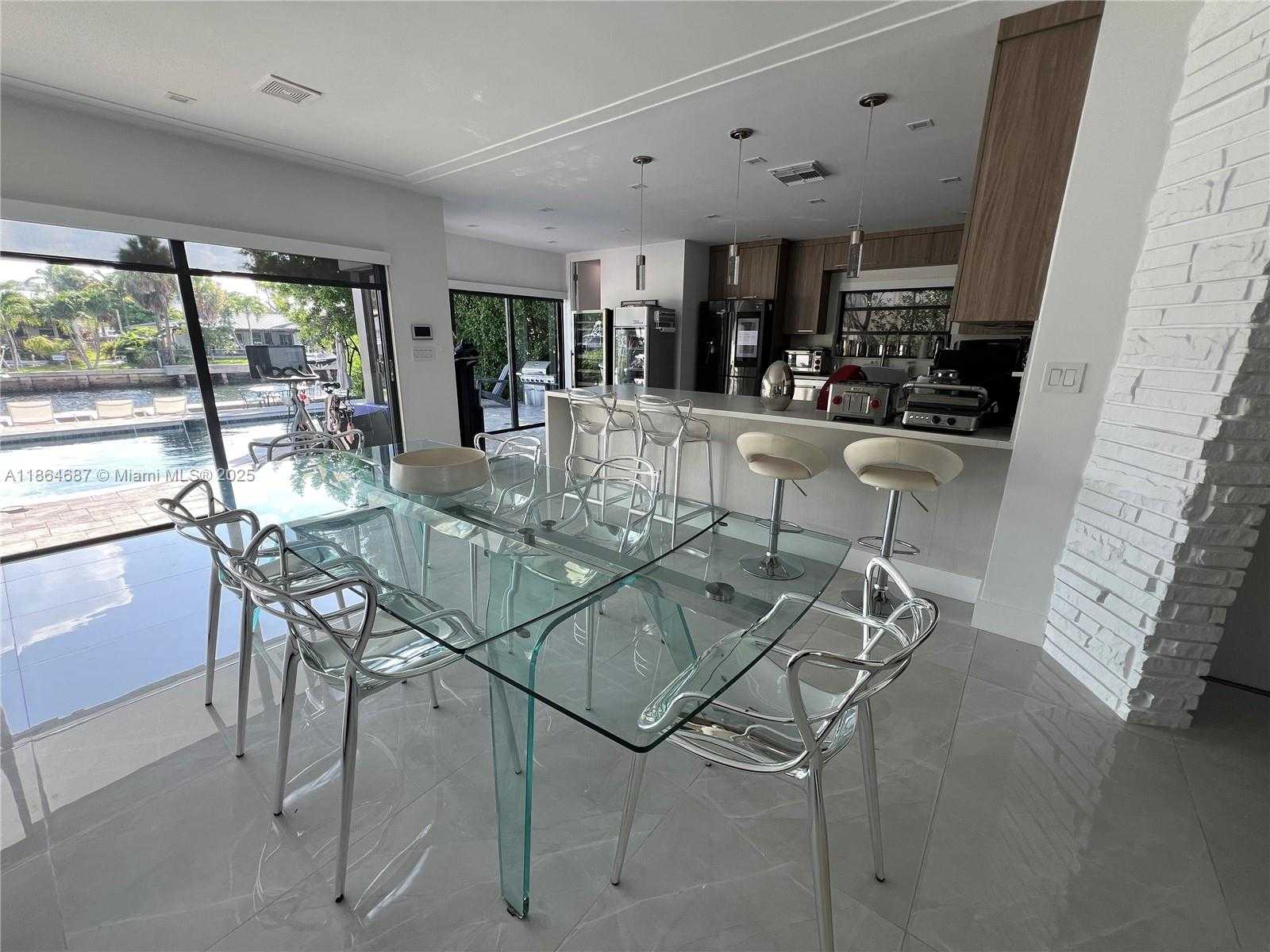 Small Image of 2062 NORTH EAST 121ST RD, North Miami Number 11