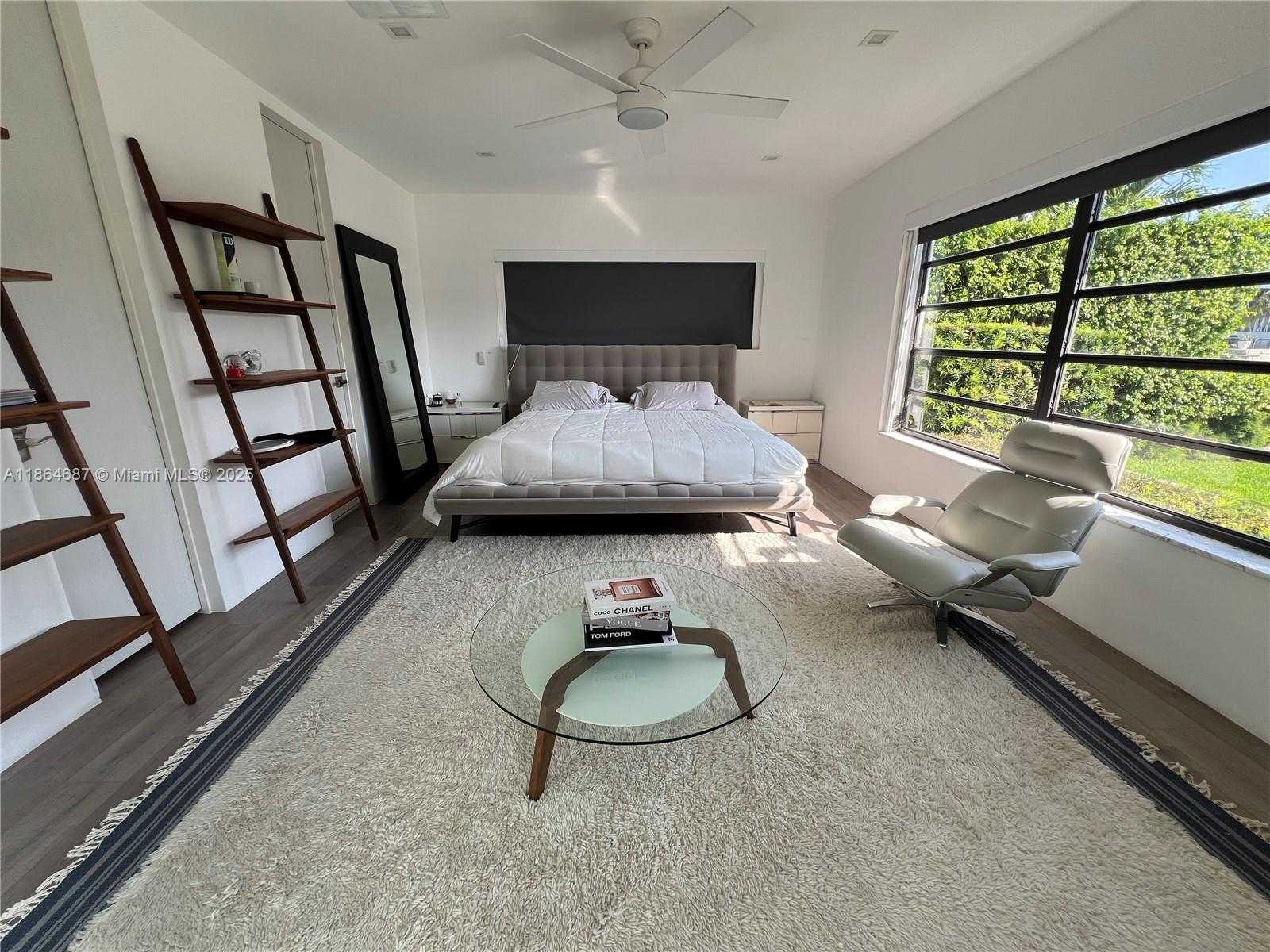 Small Image of 2062 NORTH EAST 121ST RD, North Miami Number 16