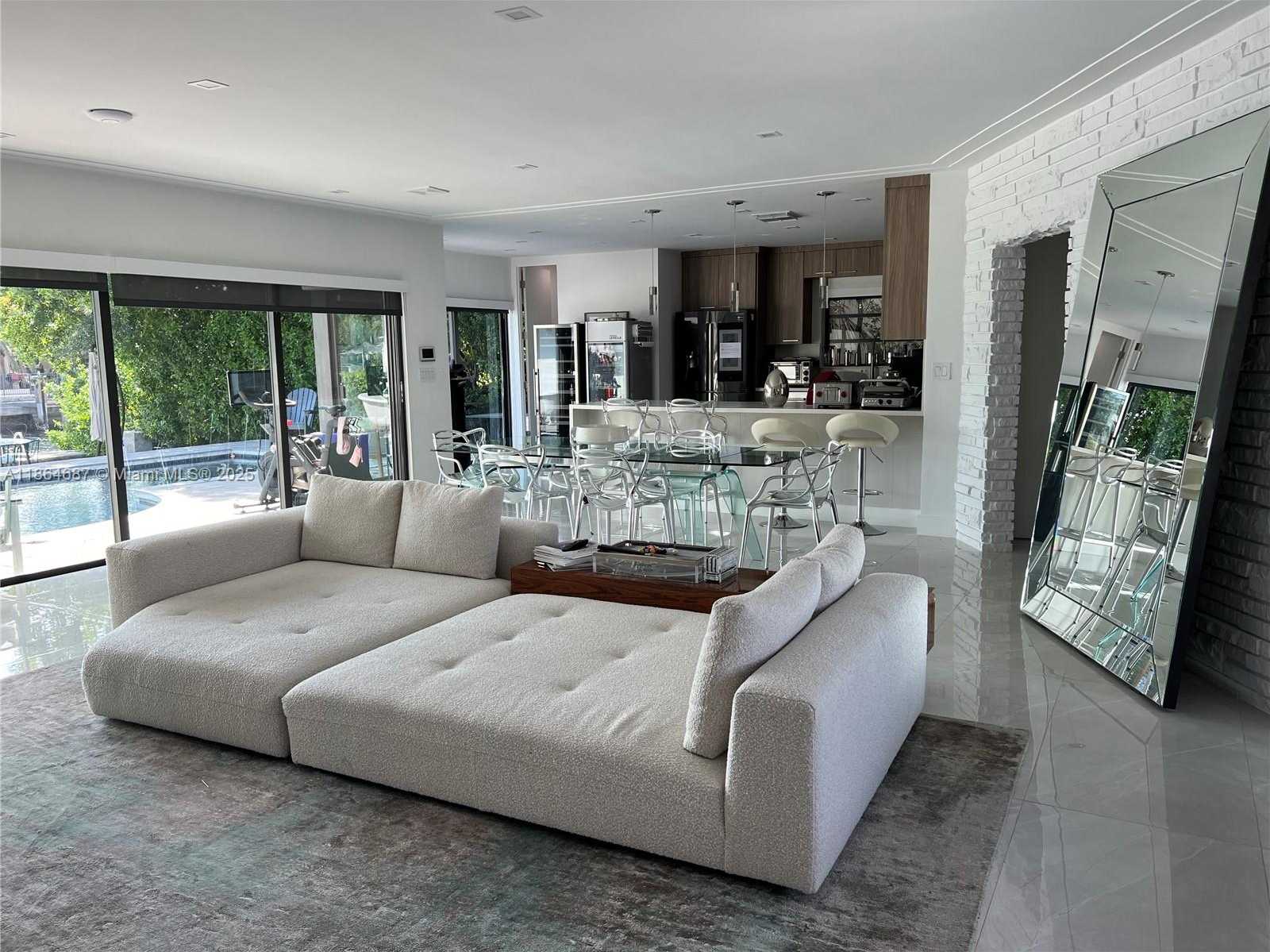 Small Image of 2062 NORTH EAST 121ST RD, North Miami Number 7