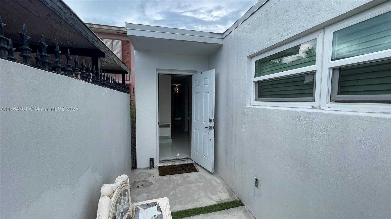 Small Image of 6942 WEST 14TH CT, Hialeah Number 4