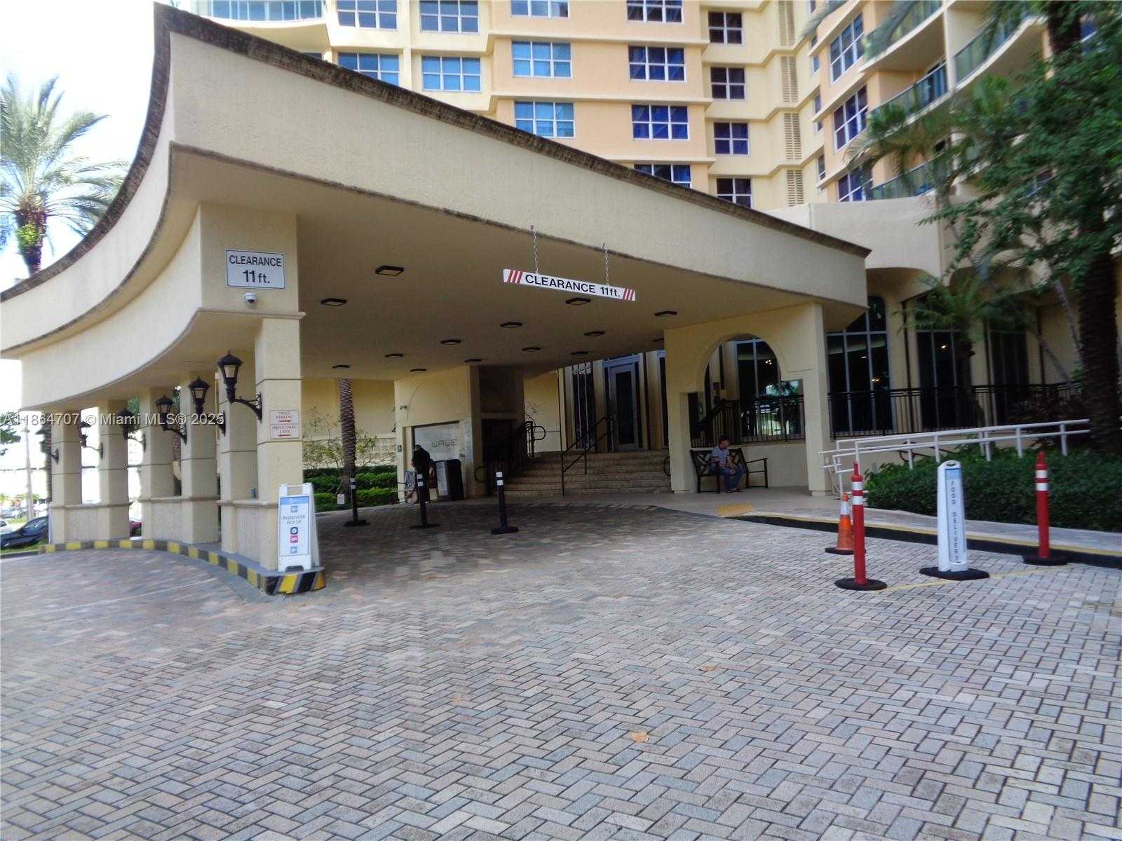 Small Image of 2501 SOUTH OCEAN DR #1427, Hollywood Number 2