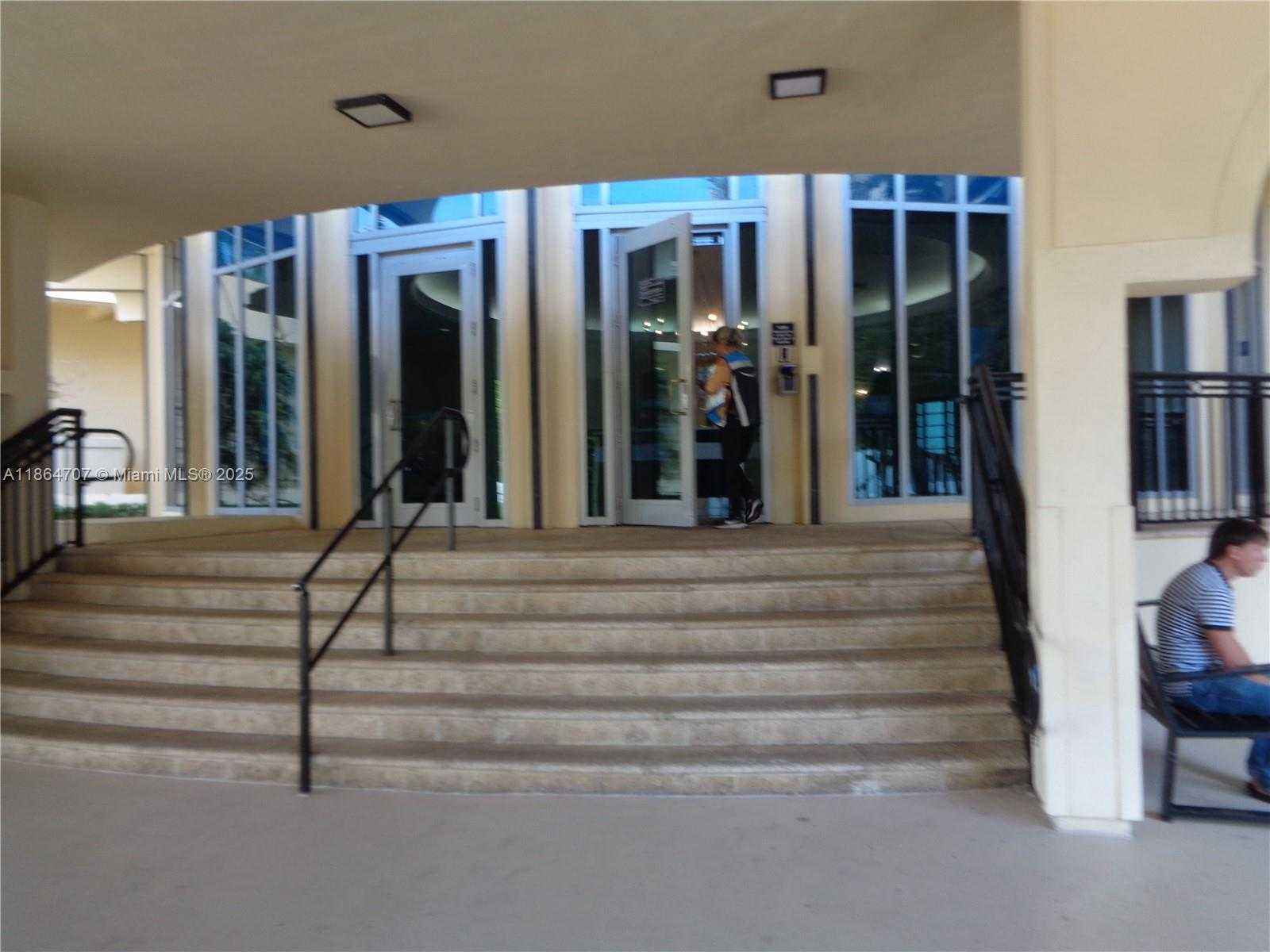 Small Image of 2501 SOUTH OCEAN DR #1427, Hollywood Number 3