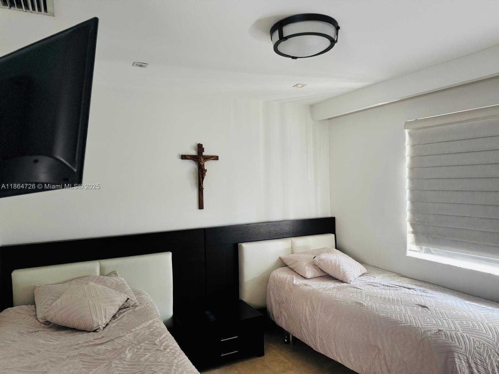 Small Image of 10772 NORTH WEST 71ST ST, Doral Number 13