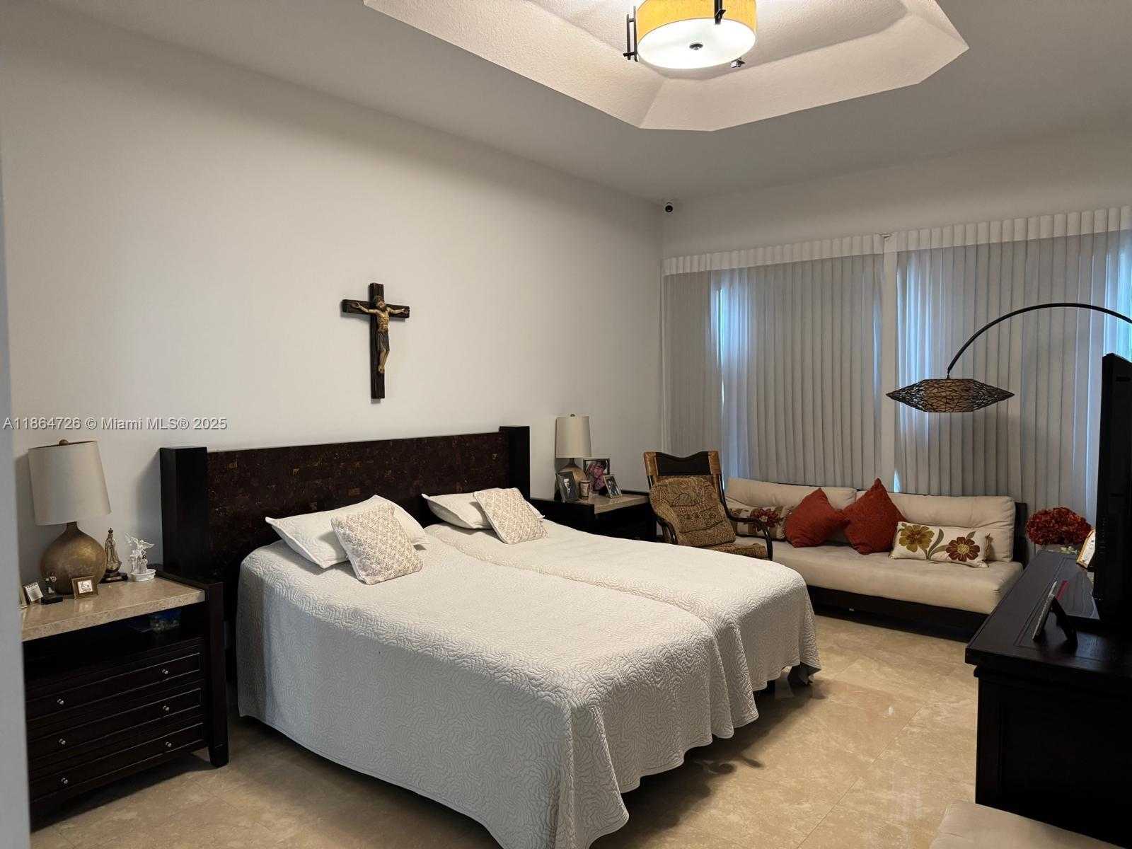 Small Image of 10772 NORTH WEST 71ST ST, Doral Number 16