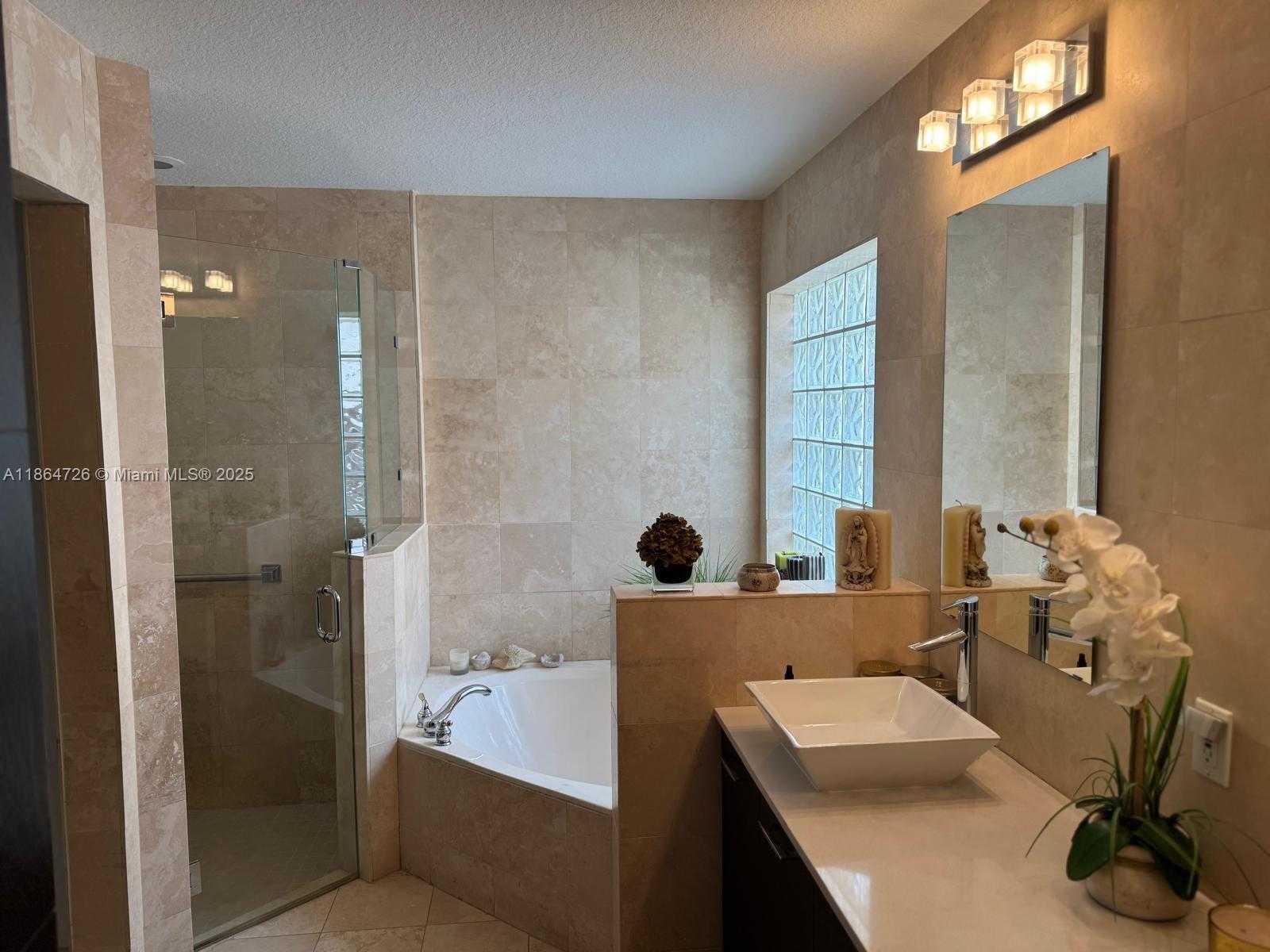 Small Image of 10772 NORTH WEST 71ST ST, Doral Number 19