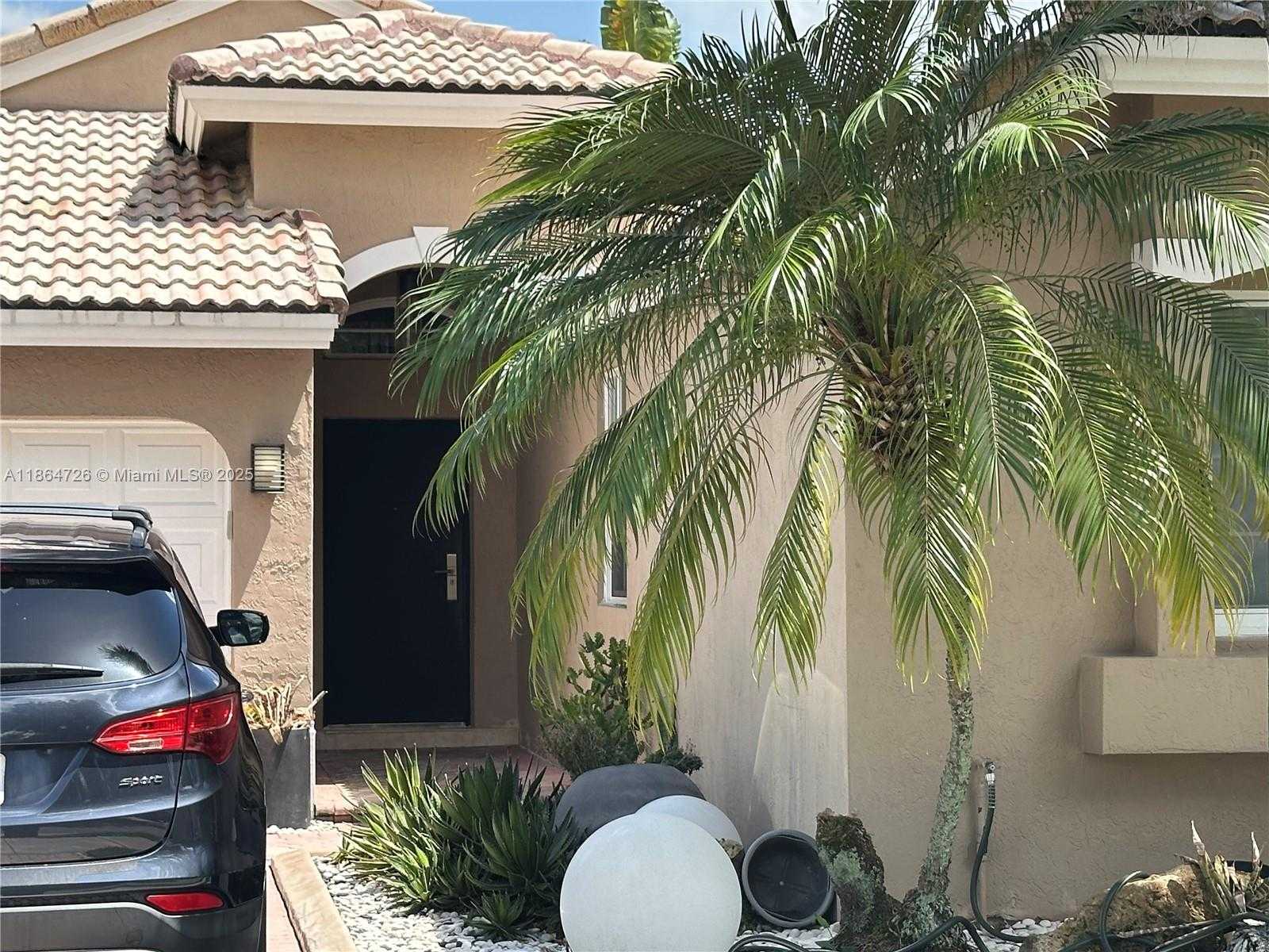 Small Image of 10772 NORTH WEST 71ST ST, Doral Number 2