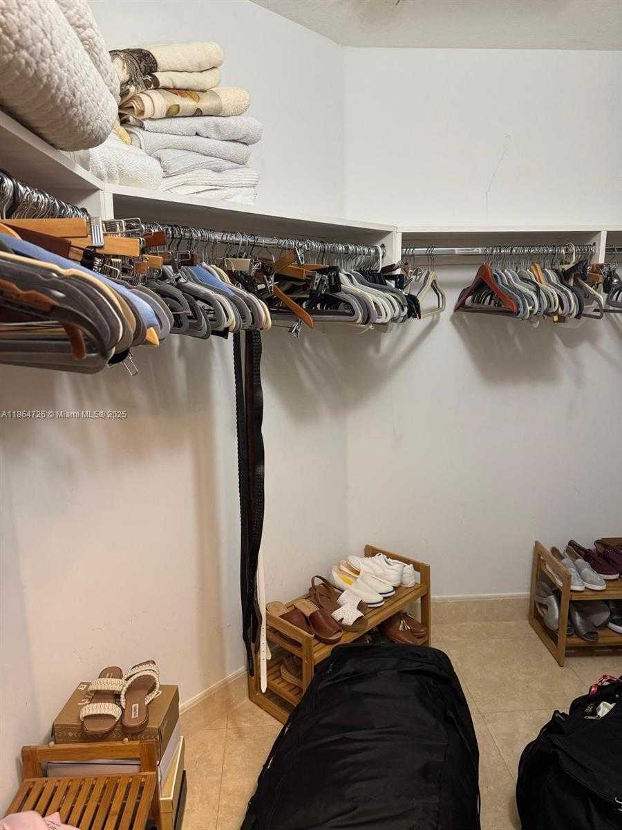 Small Image of 10772 NORTH WEST 71ST ST, Doral Number 21