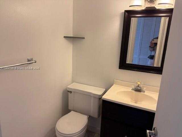 Small Image of 1425 ARTHUR ST #302A, Hollywood Number 6