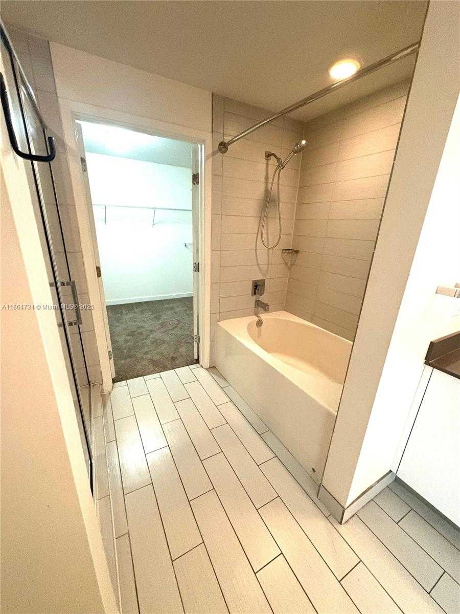 Small Image of 999 SOUTH WEST 1ST AVE #1615, Miami Number 14