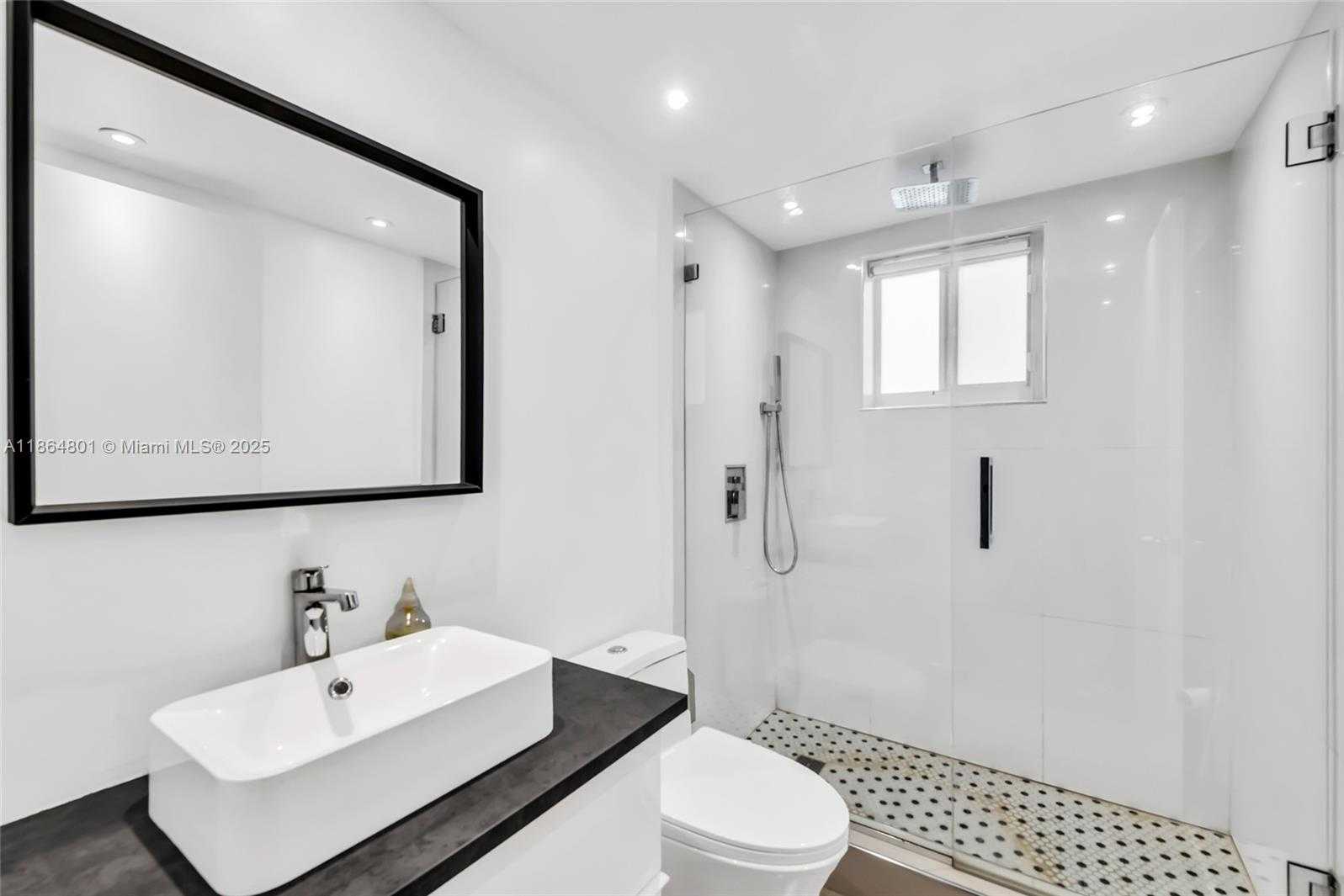 Small Image of 1666 WEST AVE #307, Miami Beach Number 24