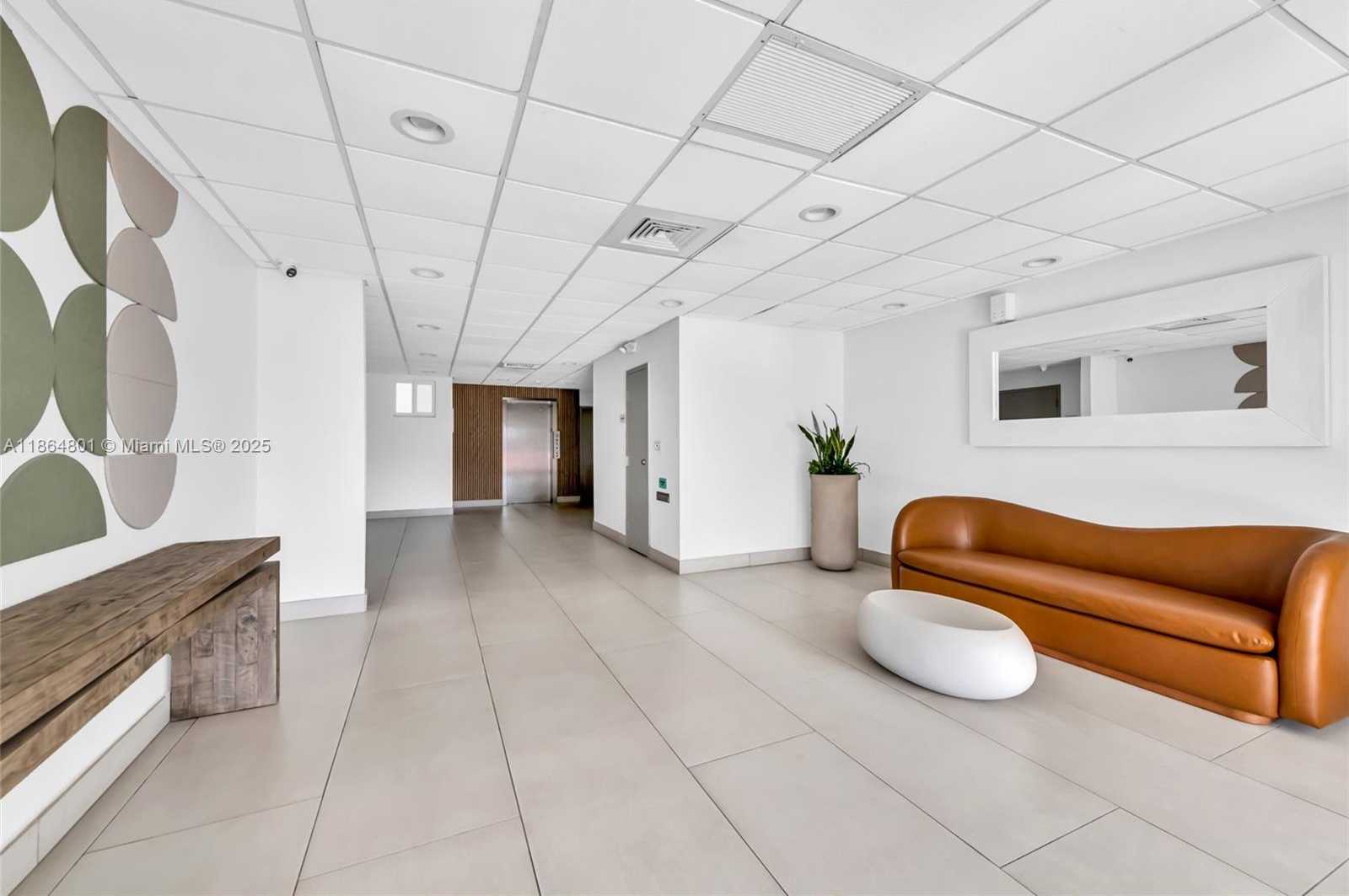 Small Image of 1666 WEST AVE #307, Miami Beach Number 3