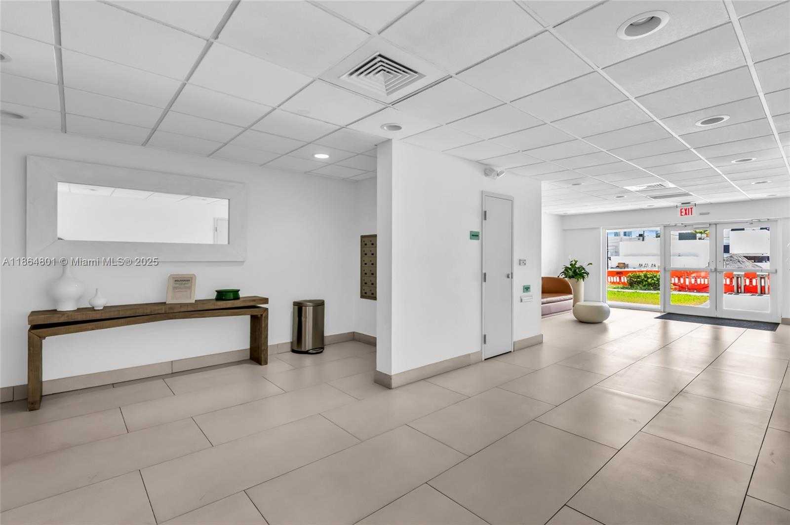 Small Image of 1666 WEST AVE #307, Miami Beach Number 5