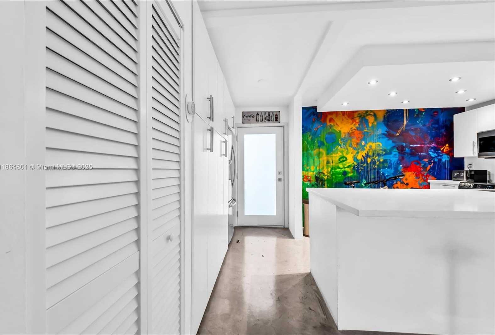 Small Image of 1666 WEST AVE #307, Miami Beach Number 6