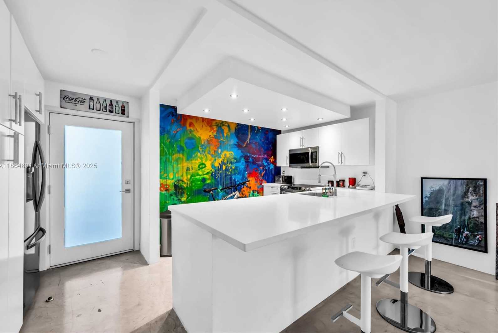 Small Image of 1666 WEST AVE #307, Miami Beach Number 7