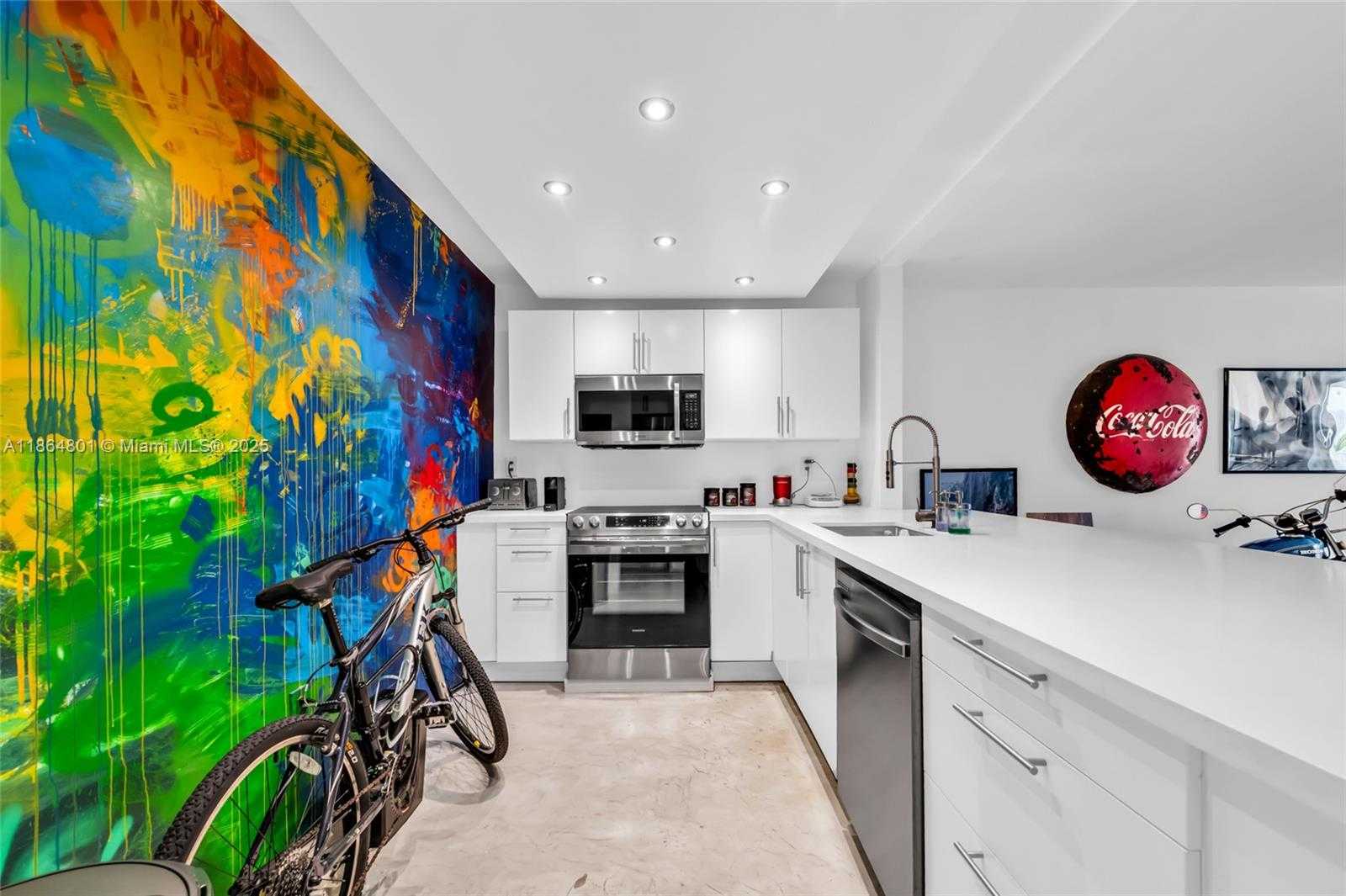 Small Image of 1666 WEST AVE #307, Miami Beach Number 9