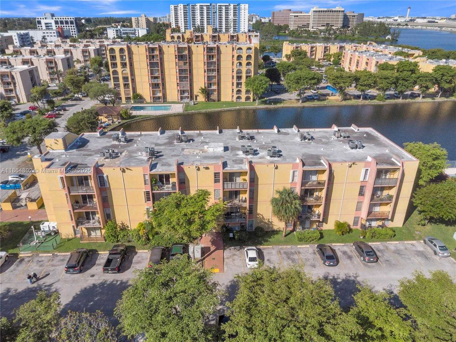 Small Image of 4709 NORTH WEST 7TH ST #204-9, Miami Number 29