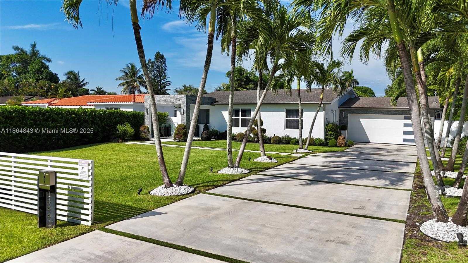Small Image of 14441 SOUTH BISCAYNE RIVER RD, Miami Number 11