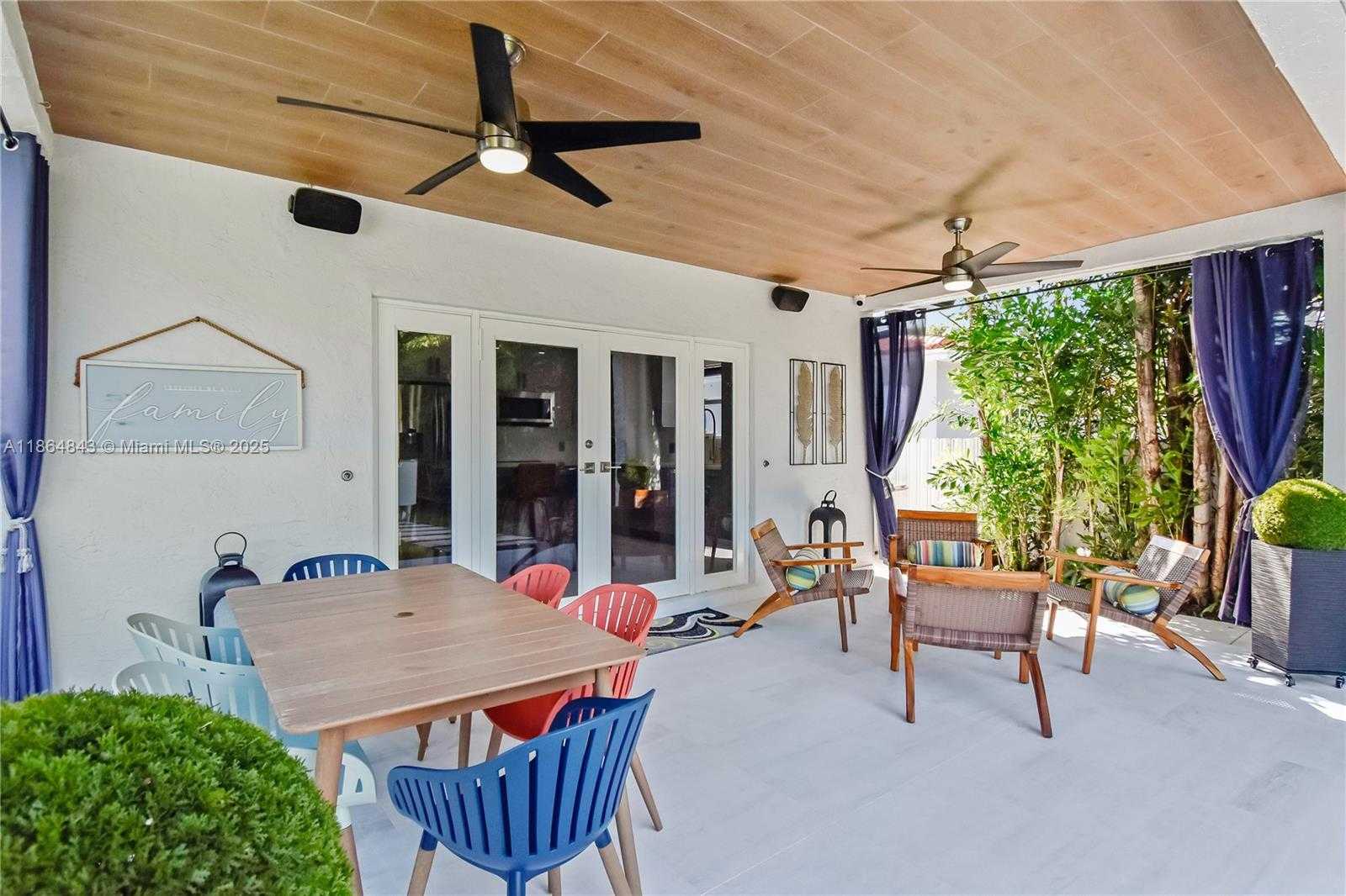 Small Image of 14441 SOUTH BISCAYNE RIVER RD, Miami Number 3