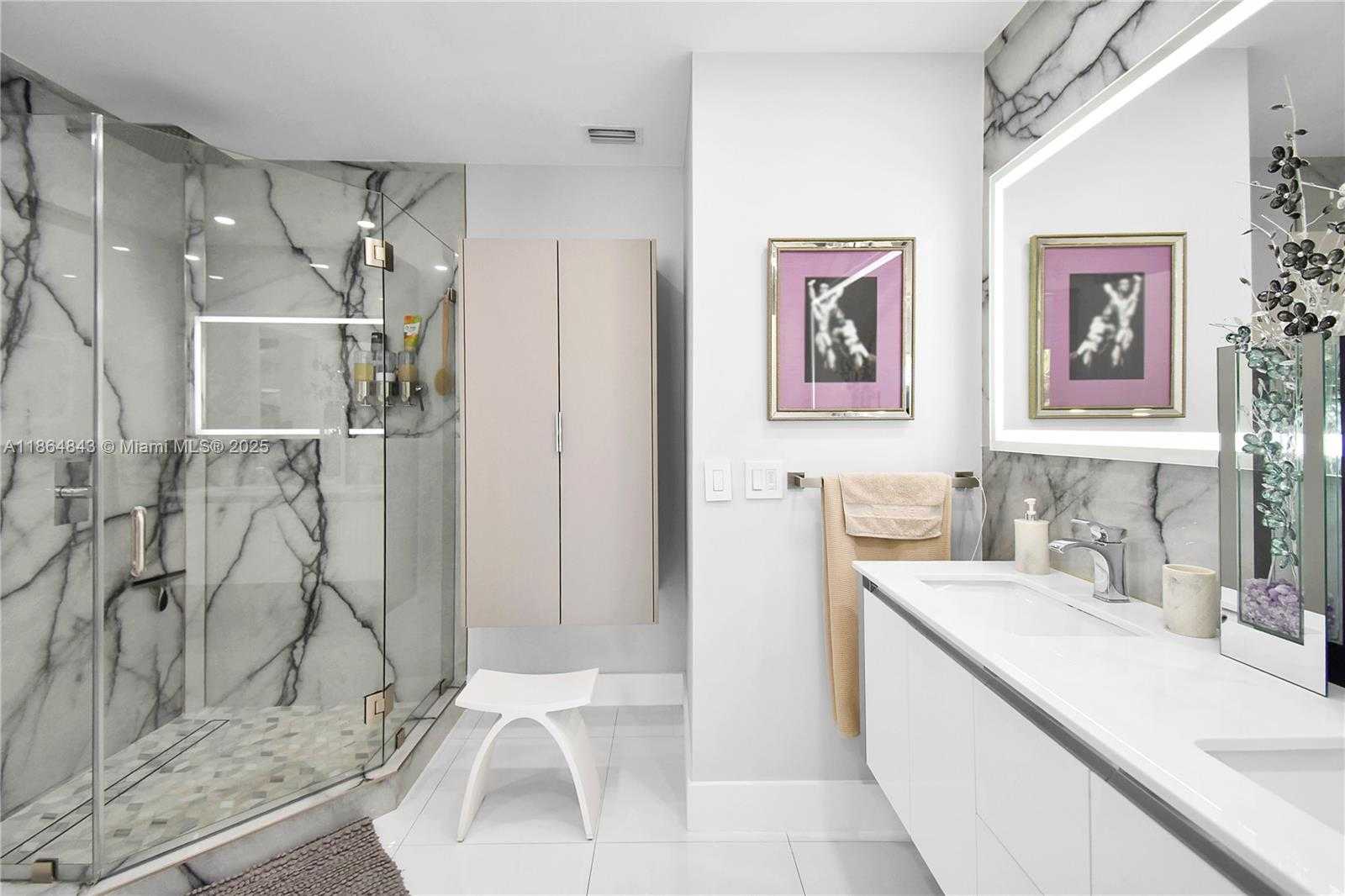 Small Image of 14441 SOUTH BISCAYNE RIVER RD, Miami Number 33