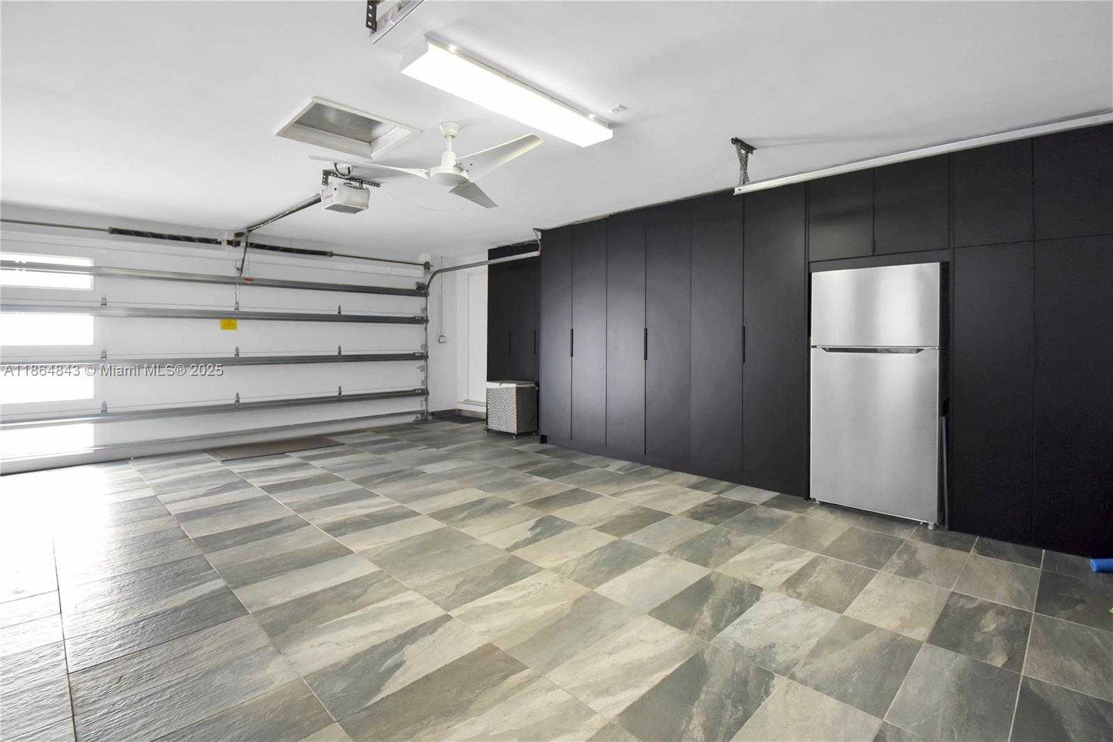 Small Image of 14441 SOUTH BISCAYNE RIVER RD, Miami Number 41