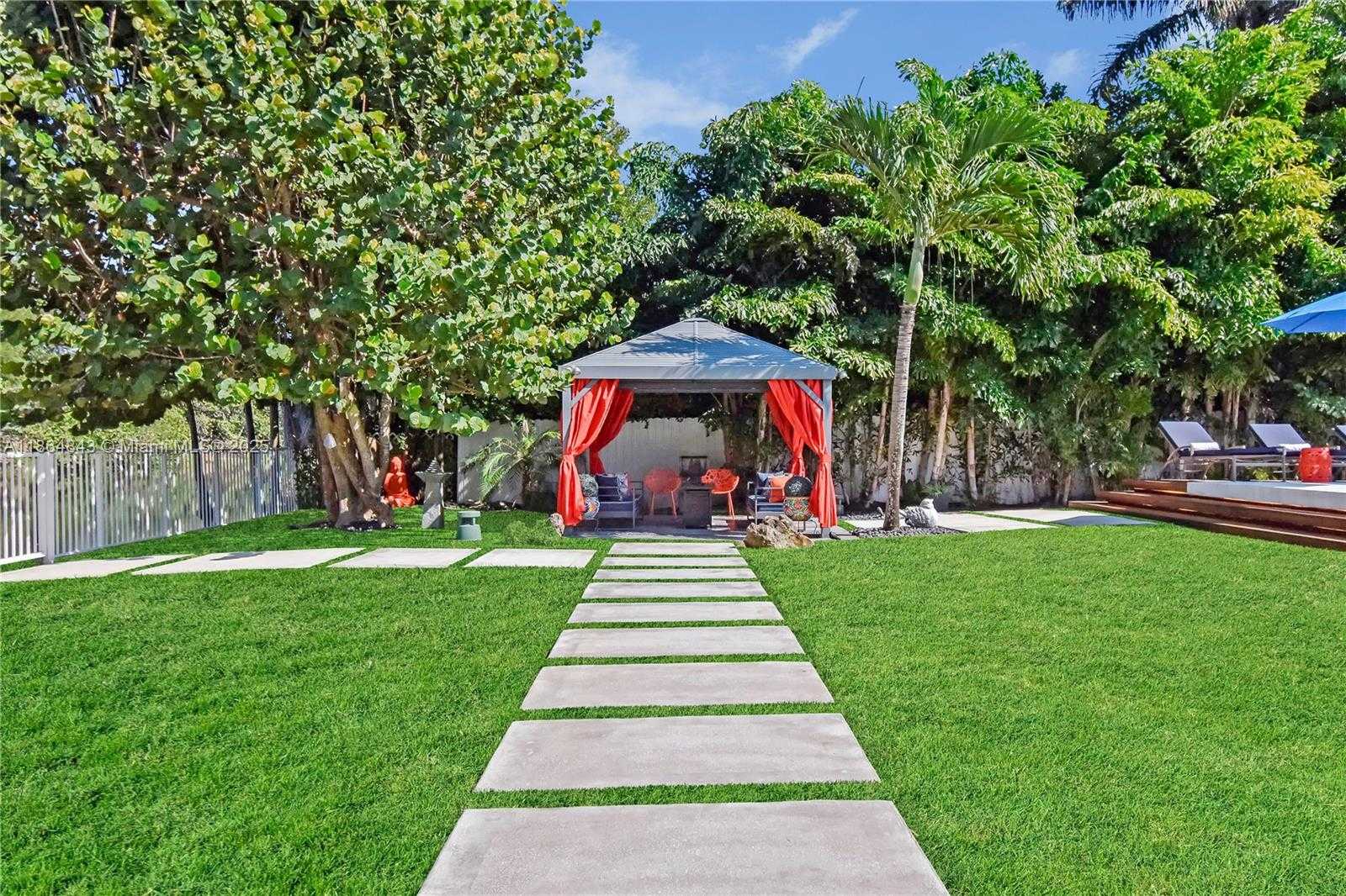 Small Image of 14441 SOUTH BISCAYNE RIVER RD, Miami Number 48