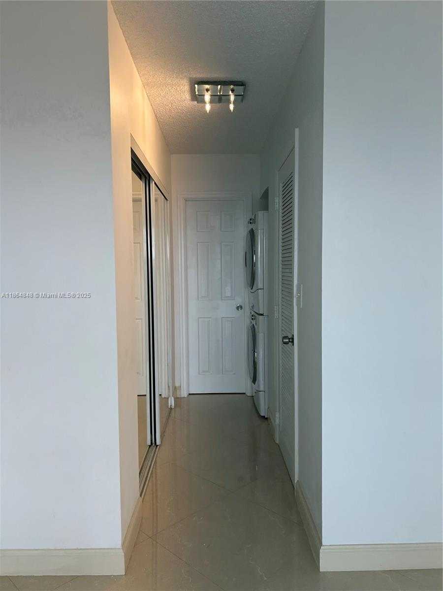 Small Image of 3800 SOUTH OCEAN DR #1823, Hollywood Number 10