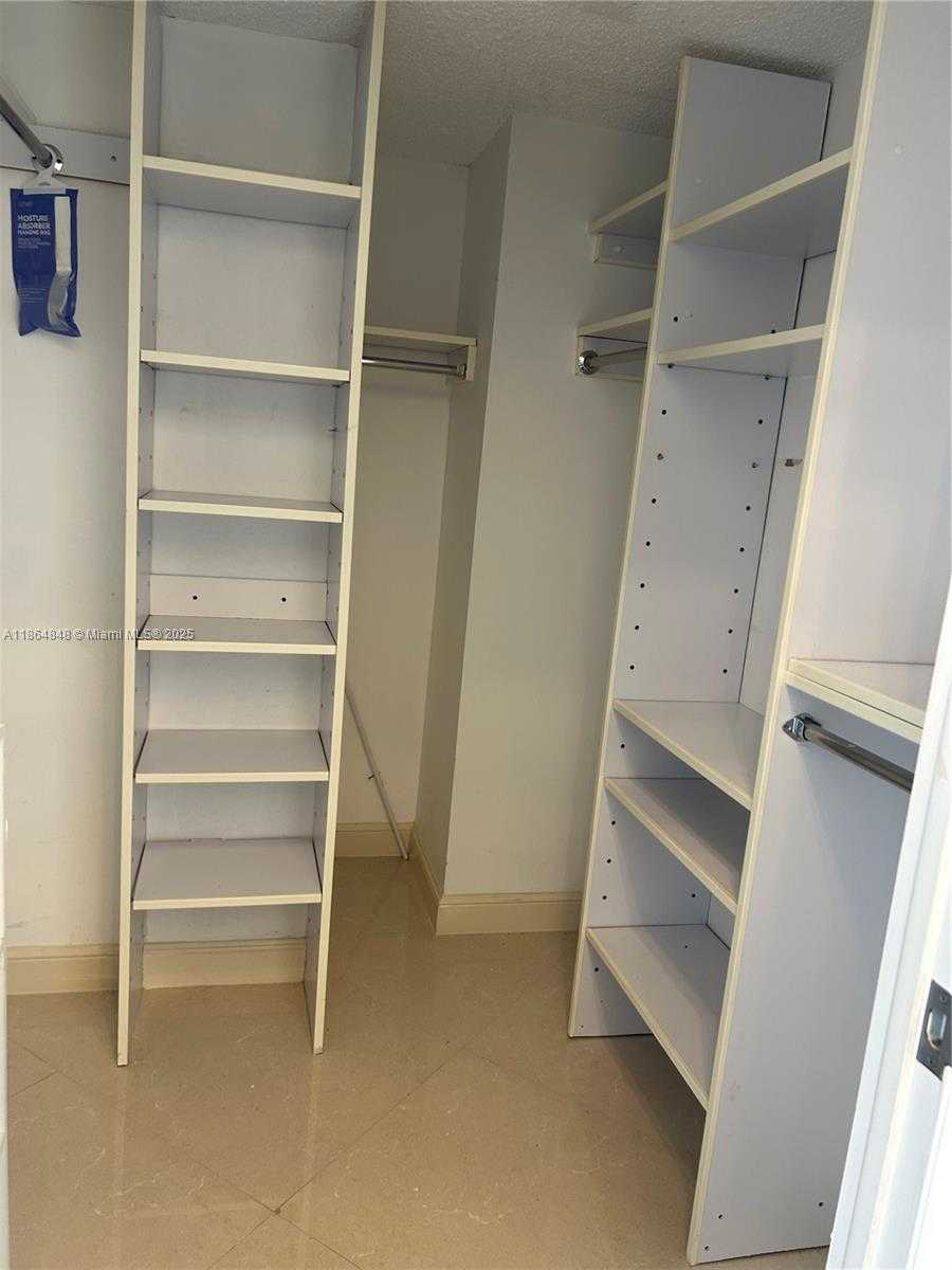 Small Image of 3800 SOUTH OCEAN DR #1823, Hollywood Number 11