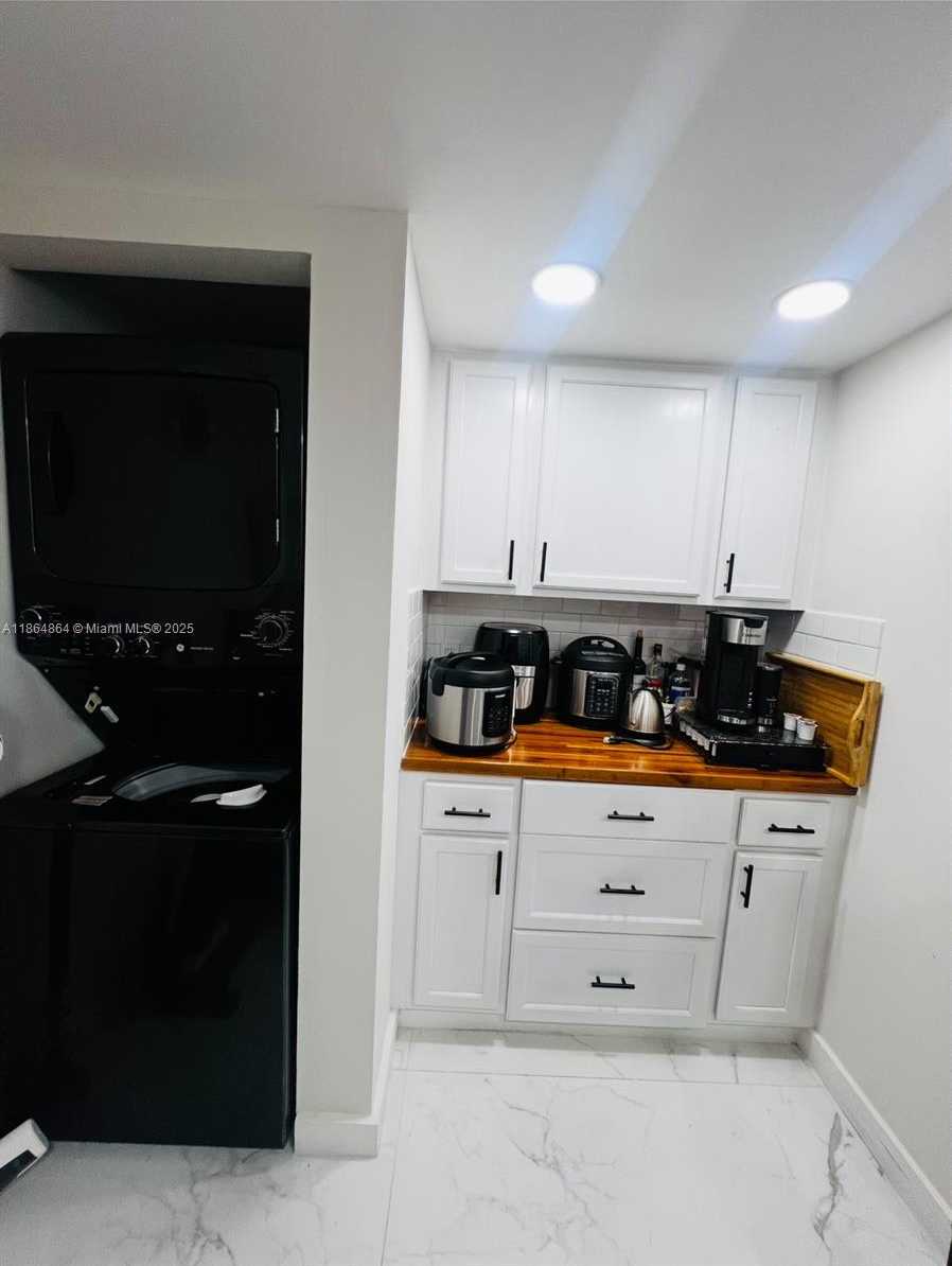 Small Image of 2415 NORTH WEST 16TH ST RD #313, Miami Number 10