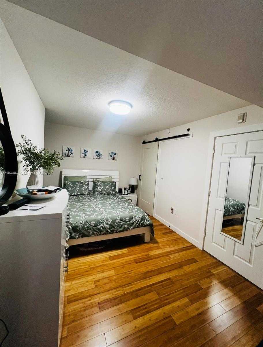 Small Image of 2415 NORTH WEST 16TH ST RD #313, Miami Number 7