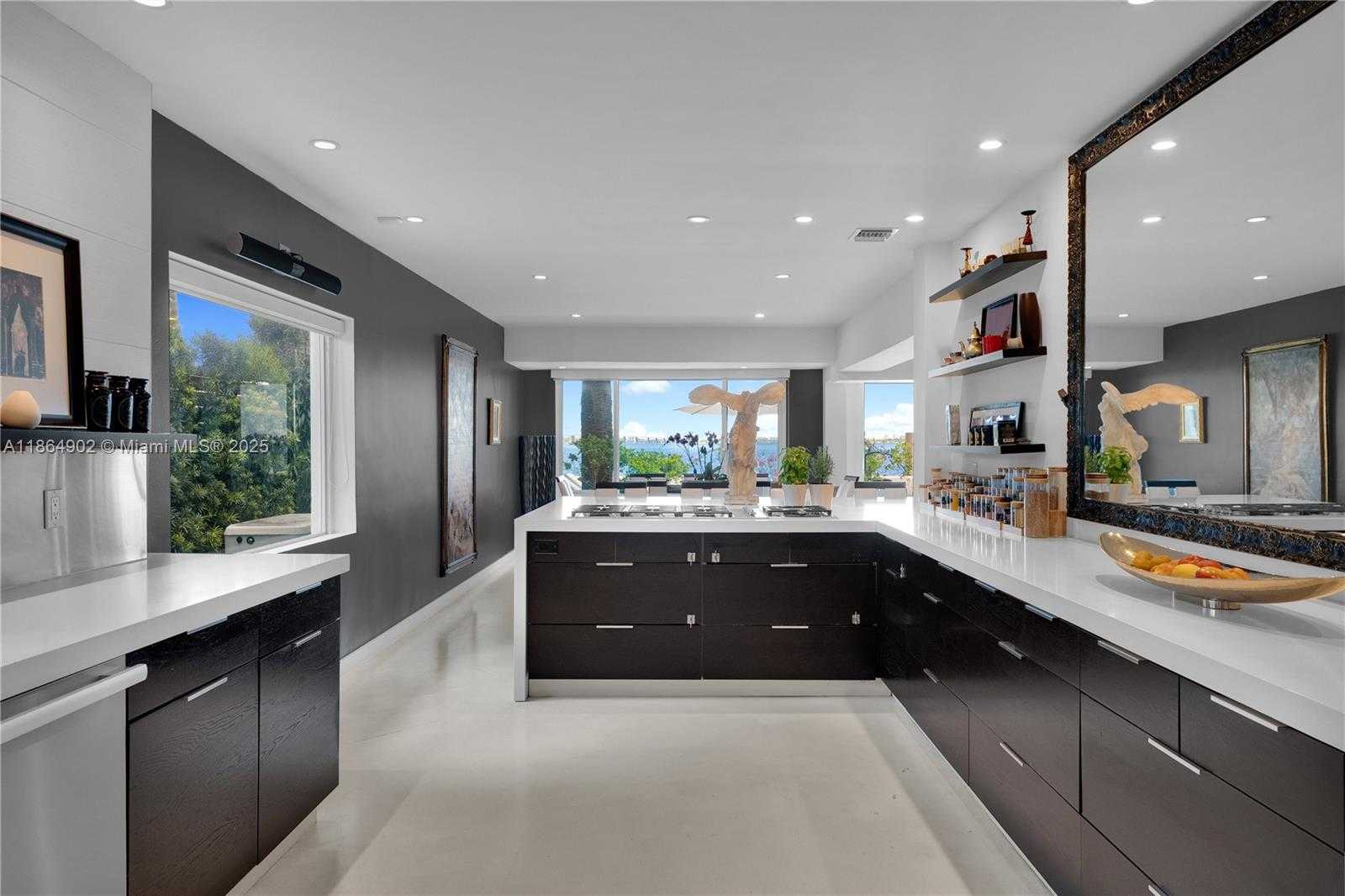 Small Image of 1111 NORTH VENETIAN DR, Miami Number 15
