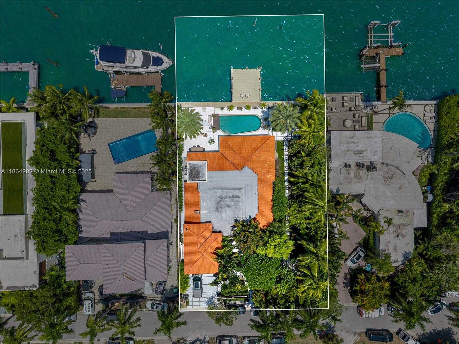 Small Image of 1111 NORTH VENETIAN DR, Miami Number 28