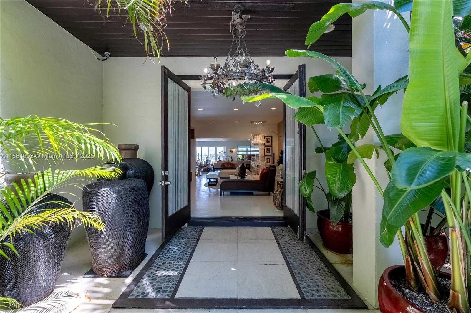Small Image of 1111 NORTH VENETIAN DR, Miami Number 5