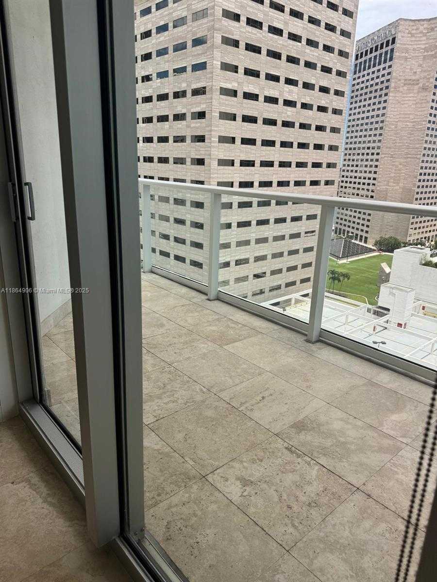 Small Image of 300 SOUTH BISCAYNE BLVD #T-1514, Miami Number 11