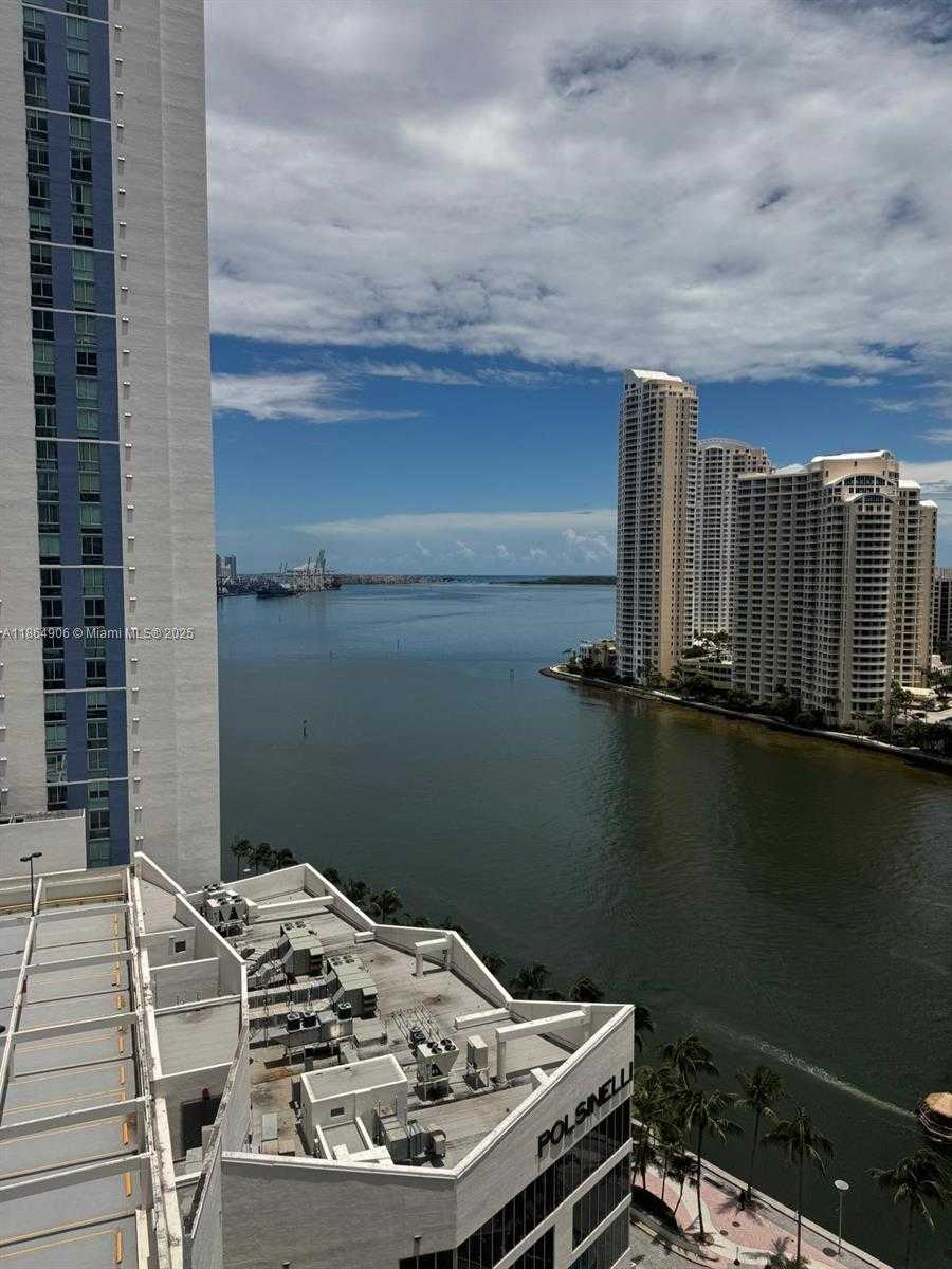 Small Image of 300 SOUTH BISCAYNE BLVD #T-1514, Miami Number 2