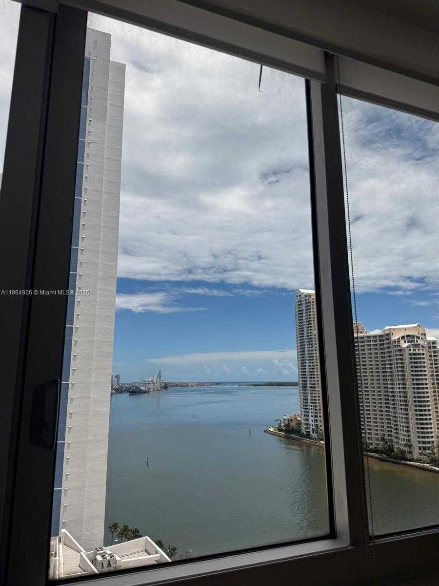 Small Image of 300 SOUTH BISCAYNE BLVD #T-1514, Miami Number 22