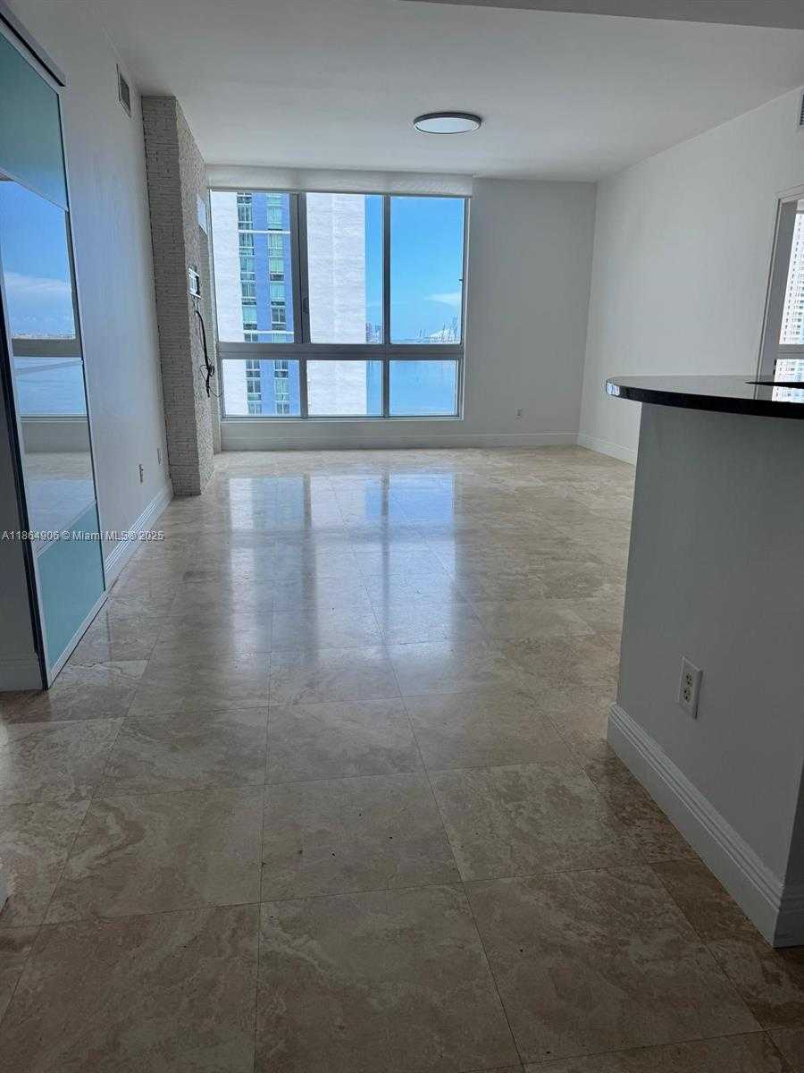 Small Image of 300 SOUTH BISCAYNE BLVD #T-1514, Miami Number 4