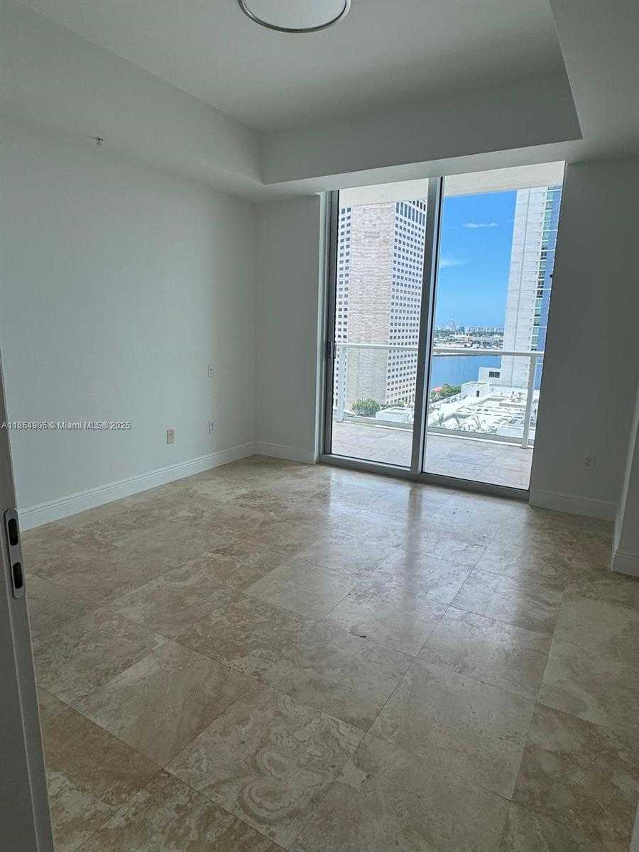 Small Image of 300 SOUTH BISCAYNE BLVD #T-1514, Miami Number 7