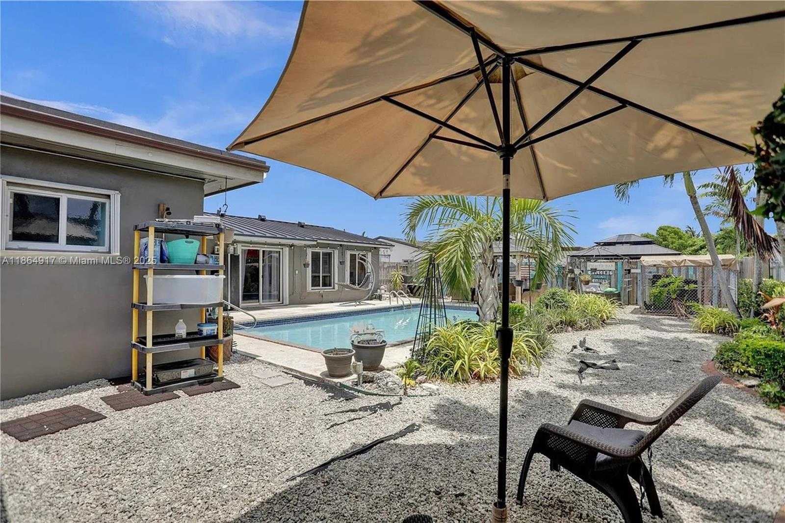 Small Image of 5103 SOUTH WEST 128TH PL, Miami Number 21