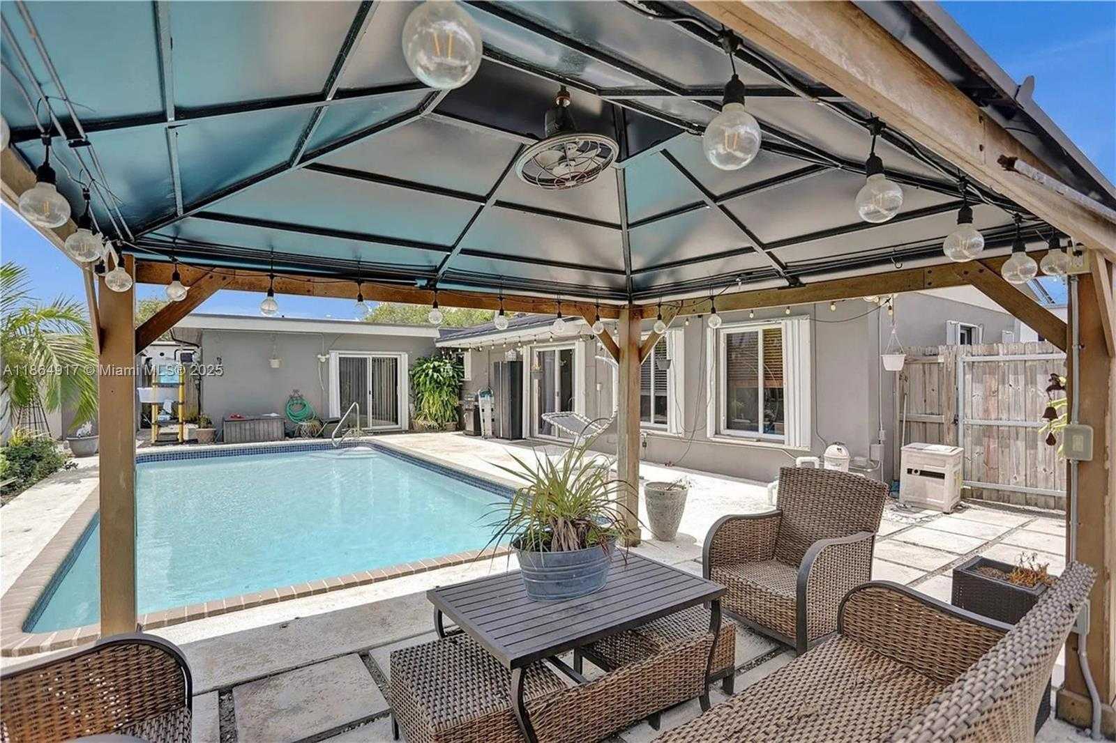Small Image of 5103 SOUTH WEST 128TH PL, Miami Number 22