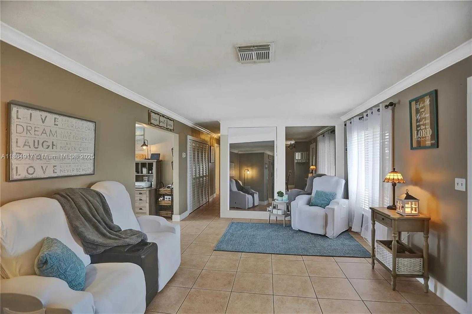 Small Image of 5103 SOUTH WEST 128TH PL, Miami Number 3