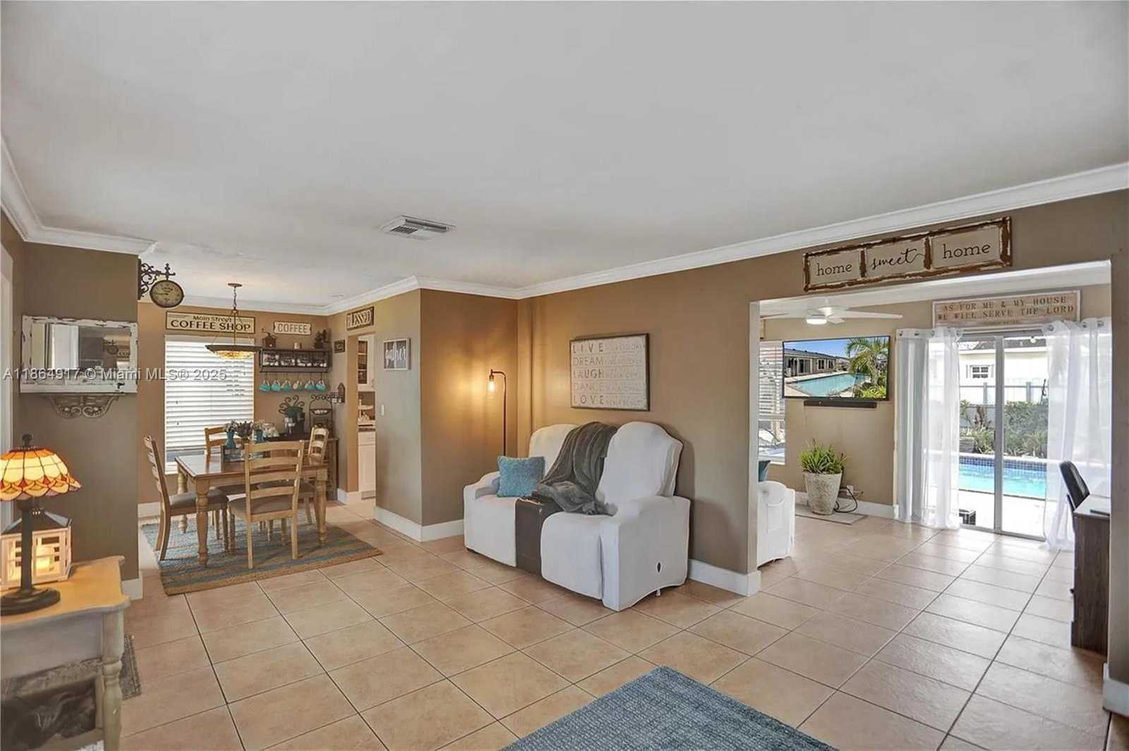 Small Image of 5103 SOUTH WEST 128TH PL, Miami Number 4