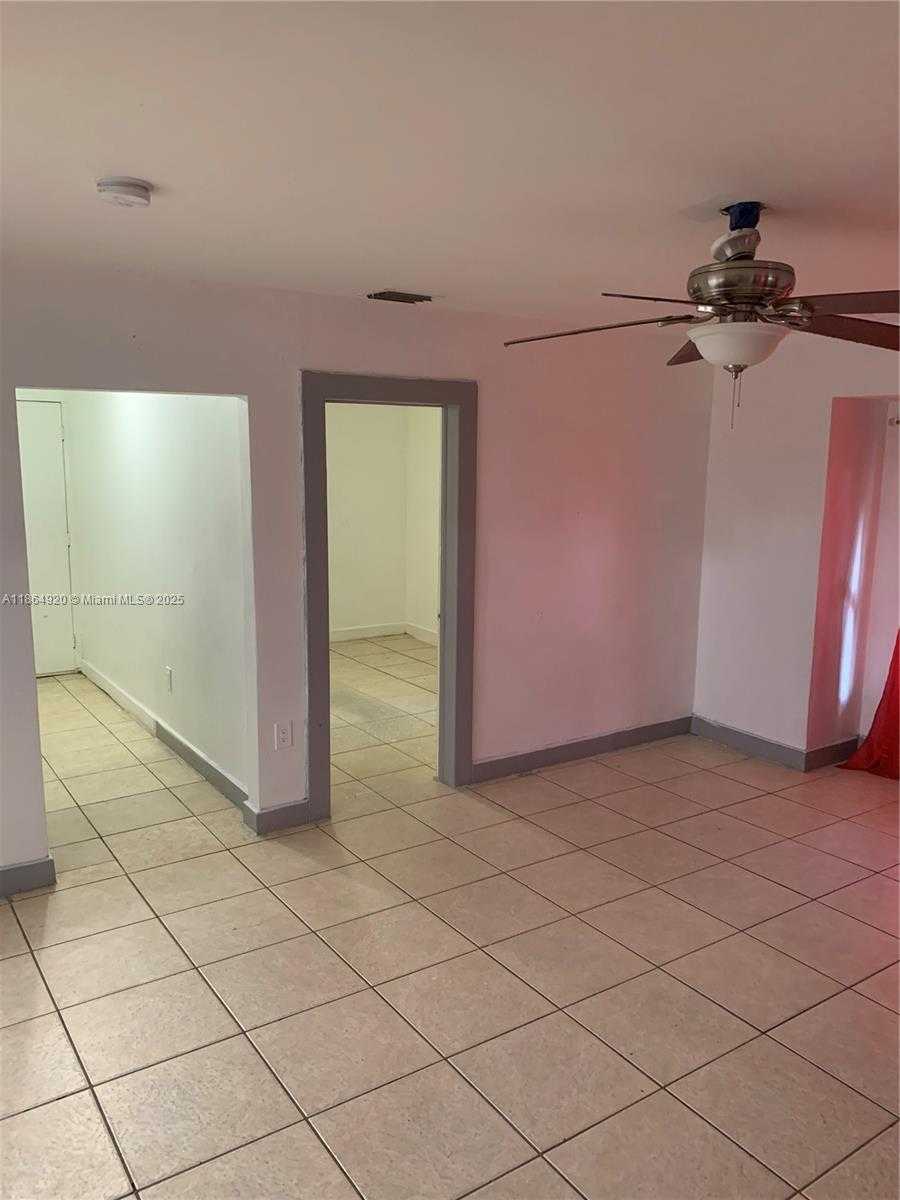 Small Image of 750 NORTH WEST 118TH ST, Miami Number 9